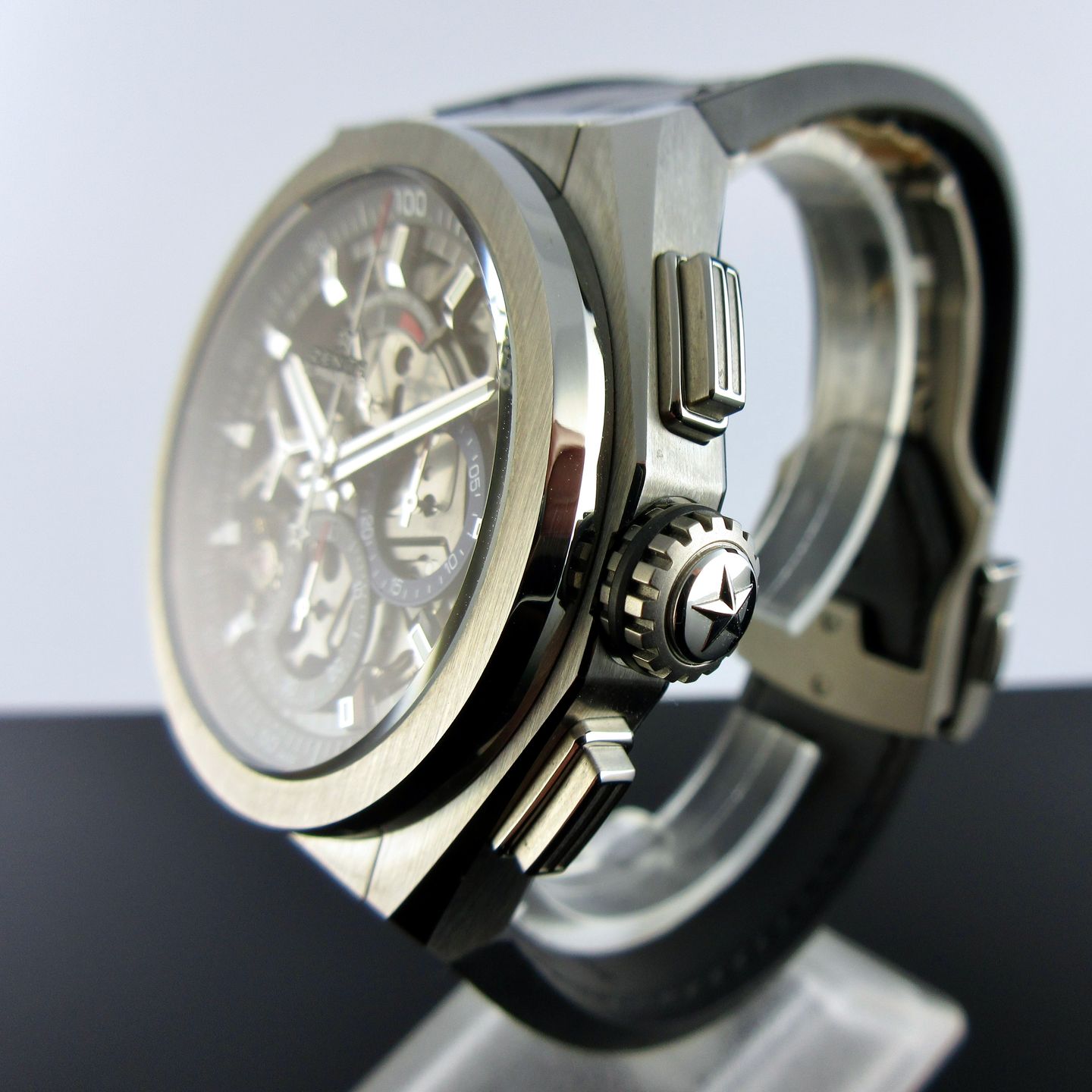 Zenith Defy El Primero 95.9000.9004/78.R582 (2025) - Transparent dial 44 mm Titanium case (3/8)