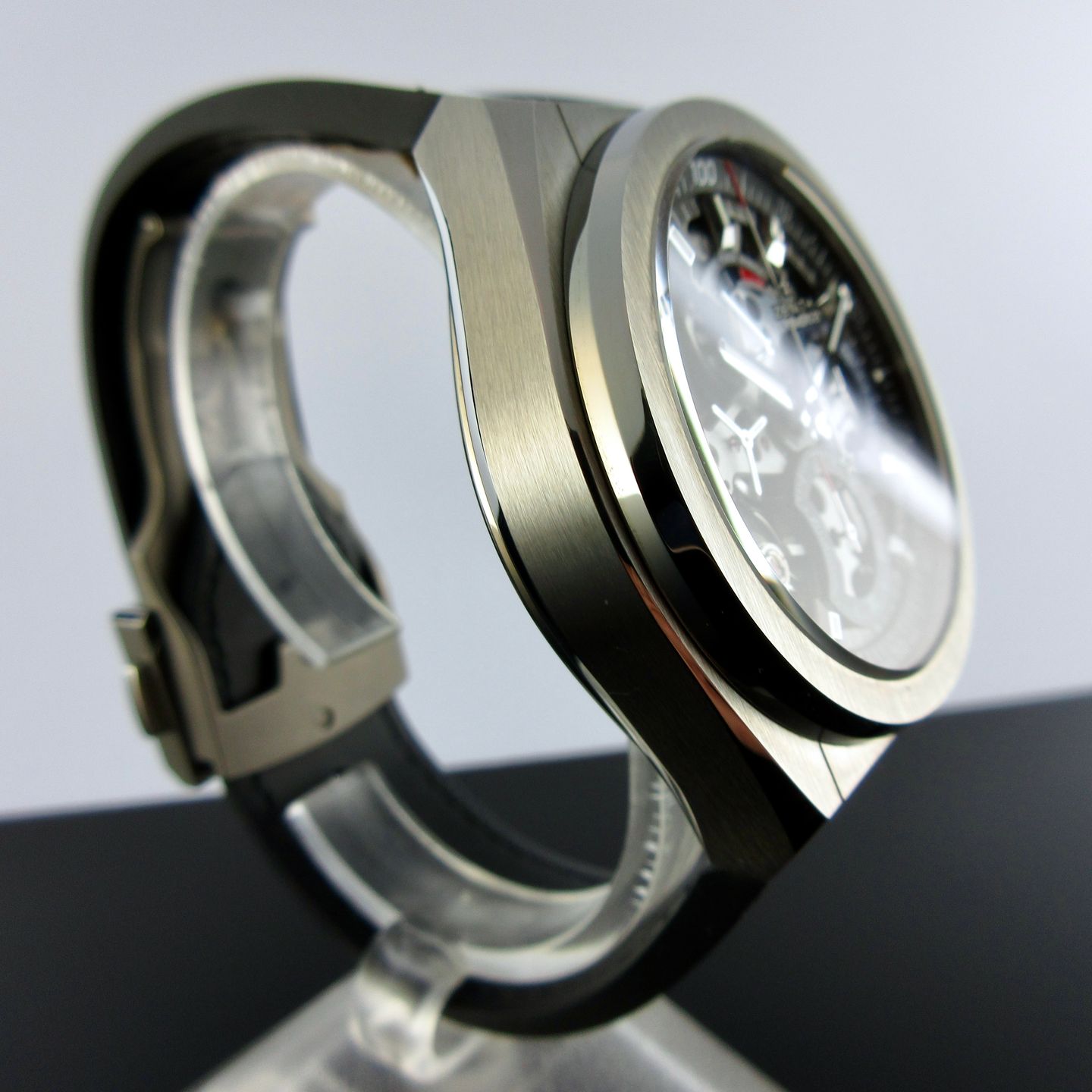 Zenith Defy El Primero 95.9000.9004/78.R582 (2025) - Transparent dial 44 mm Titanium case (4/8)