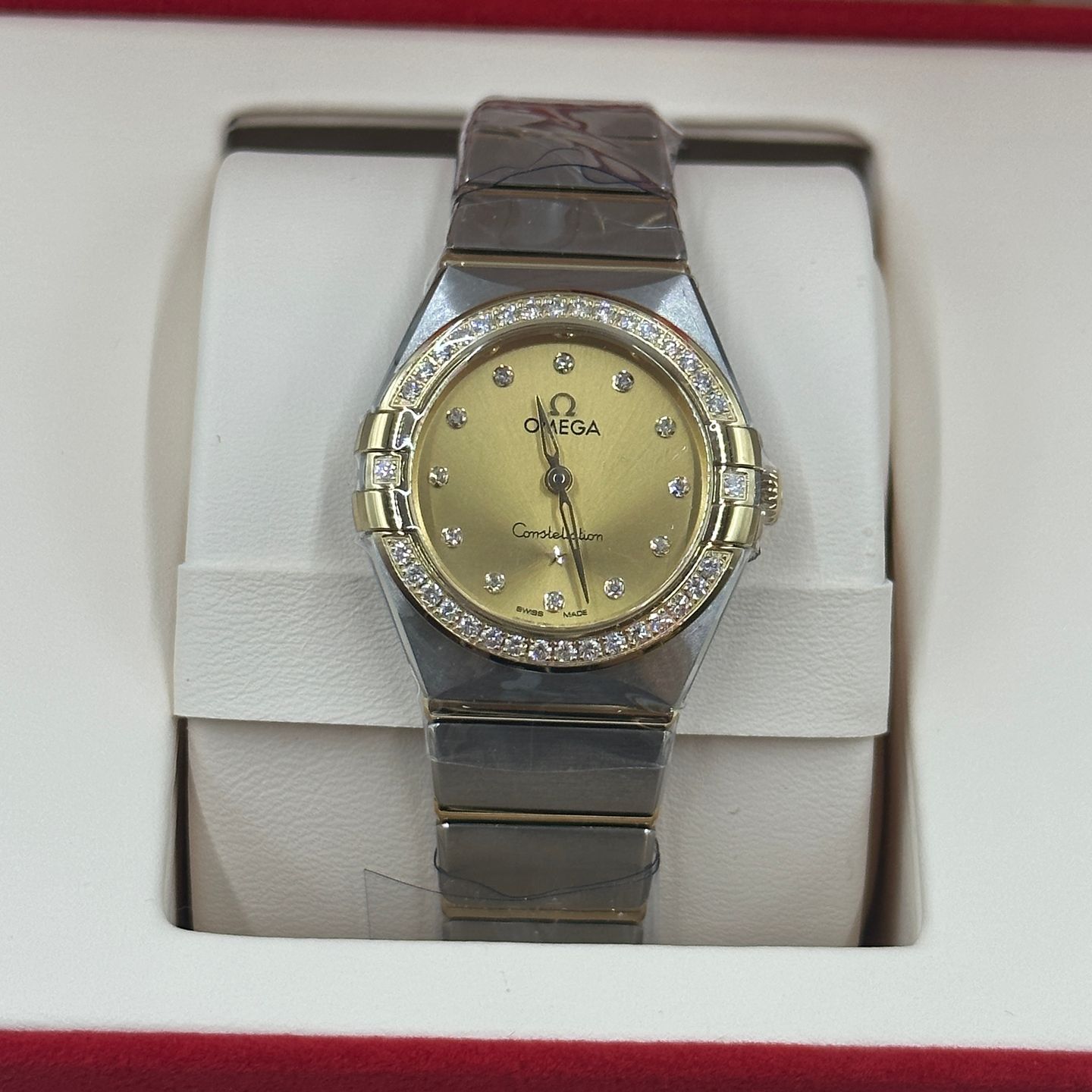 Omega Constellation Quartz 131.25.25.60.58.001 (2023) - Geel wijzerplaat 25mm Goud/Staal (3/8)