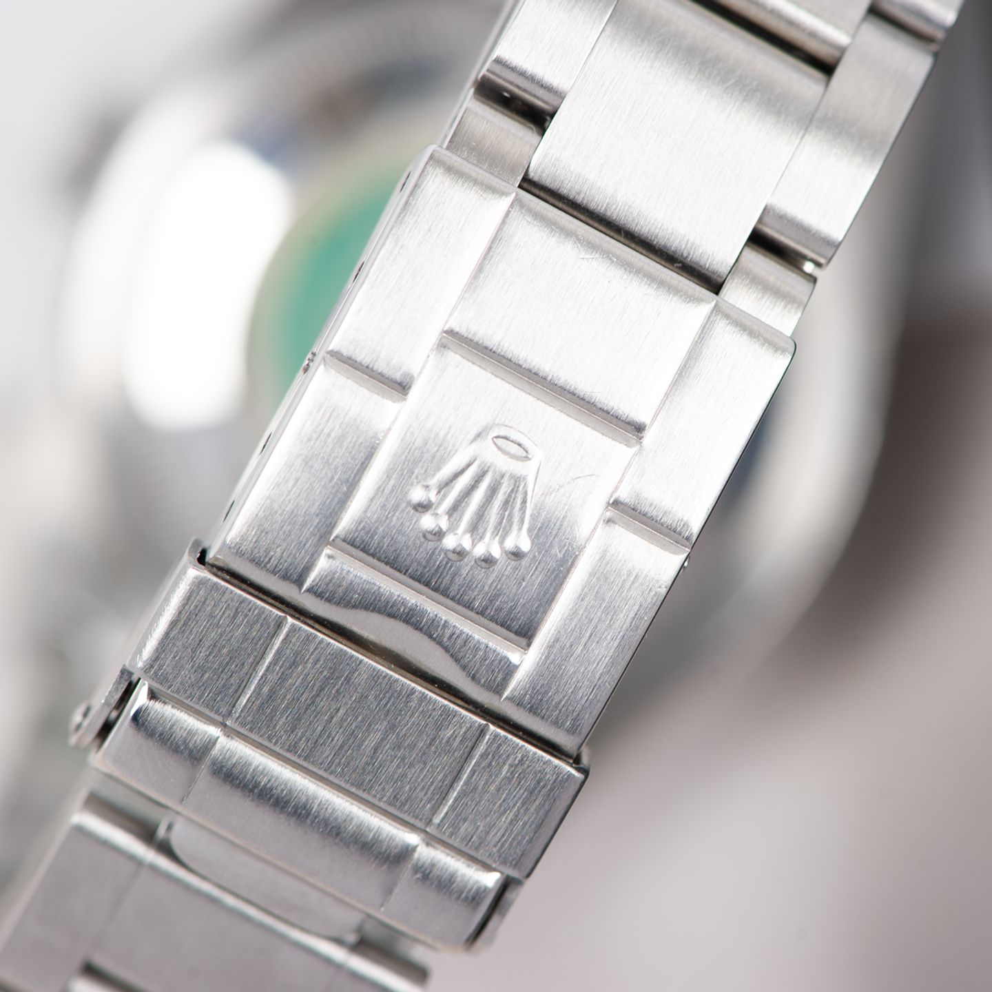Rolex Explorer 14270 (1999) - Black dial 36 mm Steel case (8/8)