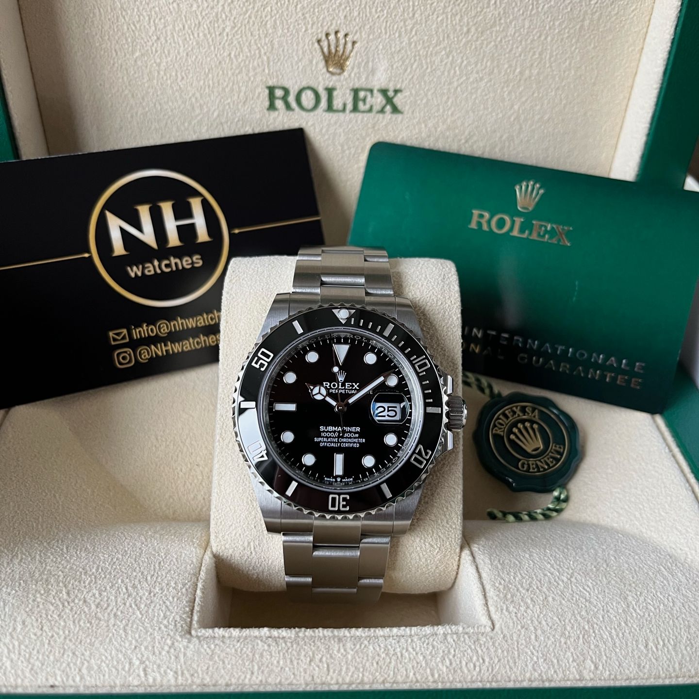 Rolex Submariner Date 126610LN (2023) - Zwart wijzerplaat 41mm Staal (1/8)