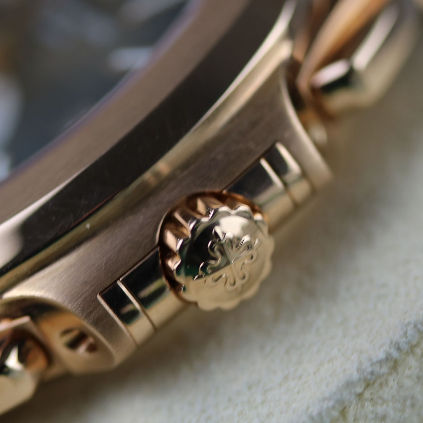 Patek Philippe Nautilus 5980R-001 (2015) - Brown dial 41 mm Rose Gold case (7/8)