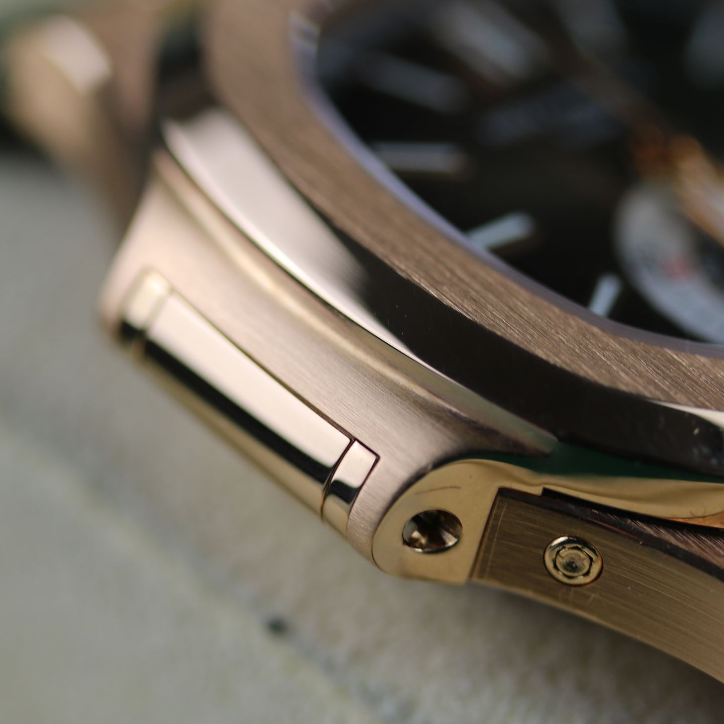 Patek Philippe Nautilus 5980R-001 (2015) - Brown dial 41 mm Rose Gold case (6/8)