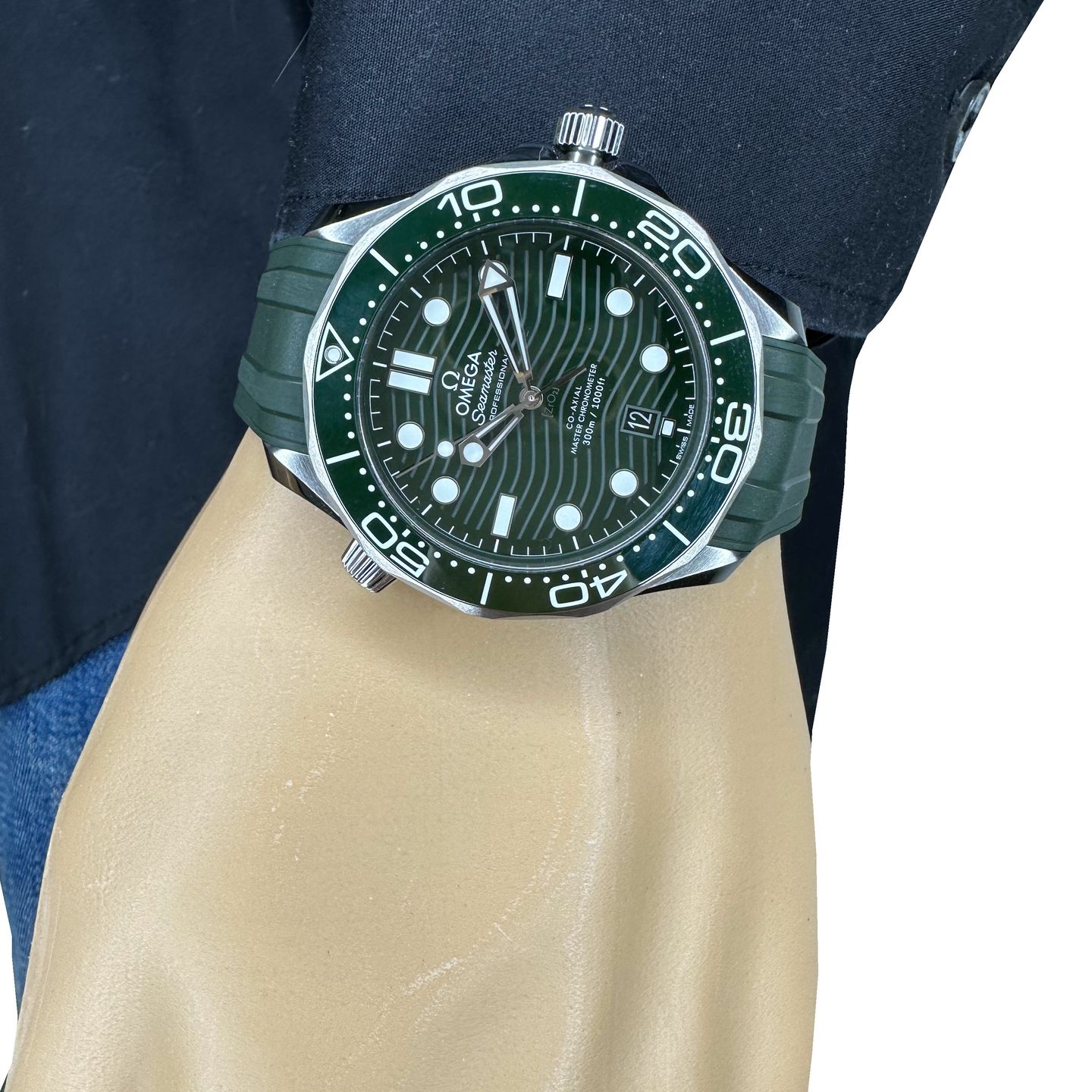 Omega Seamaster Diver 300 M 210.32.42.20.10.001 (2024) - Groen wijzerplaat 42mm Staal (3/8)