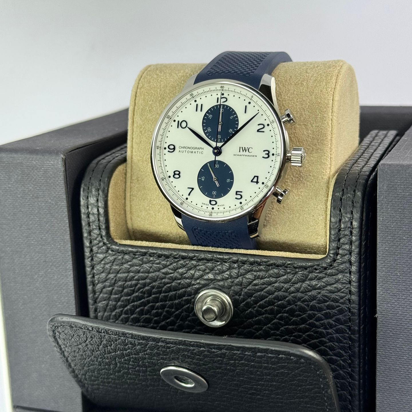 IWC Portuguese Chronograph IW371620 (2025) - White dial 41 mm Steel case (6/6)