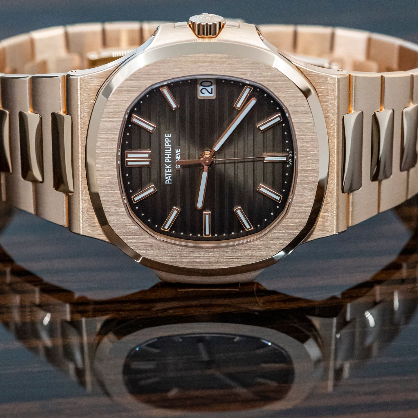 Patek Philippe Nautilus 5711/1R-001 (2019) - Bruin wijzerplaat 40mm Roségoud (1/8)