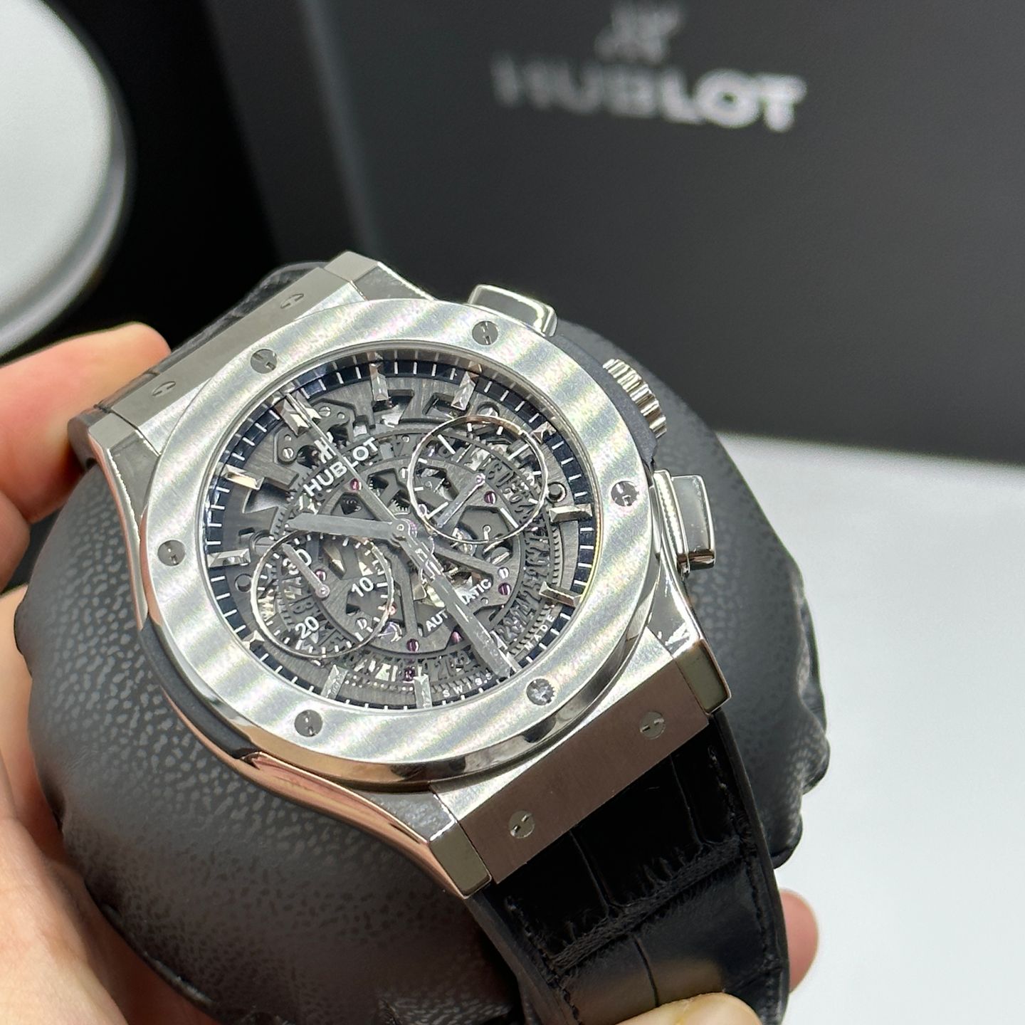 Hublot Classic Fusion Aerofusion 525.NX.0170.LR - (5/8)