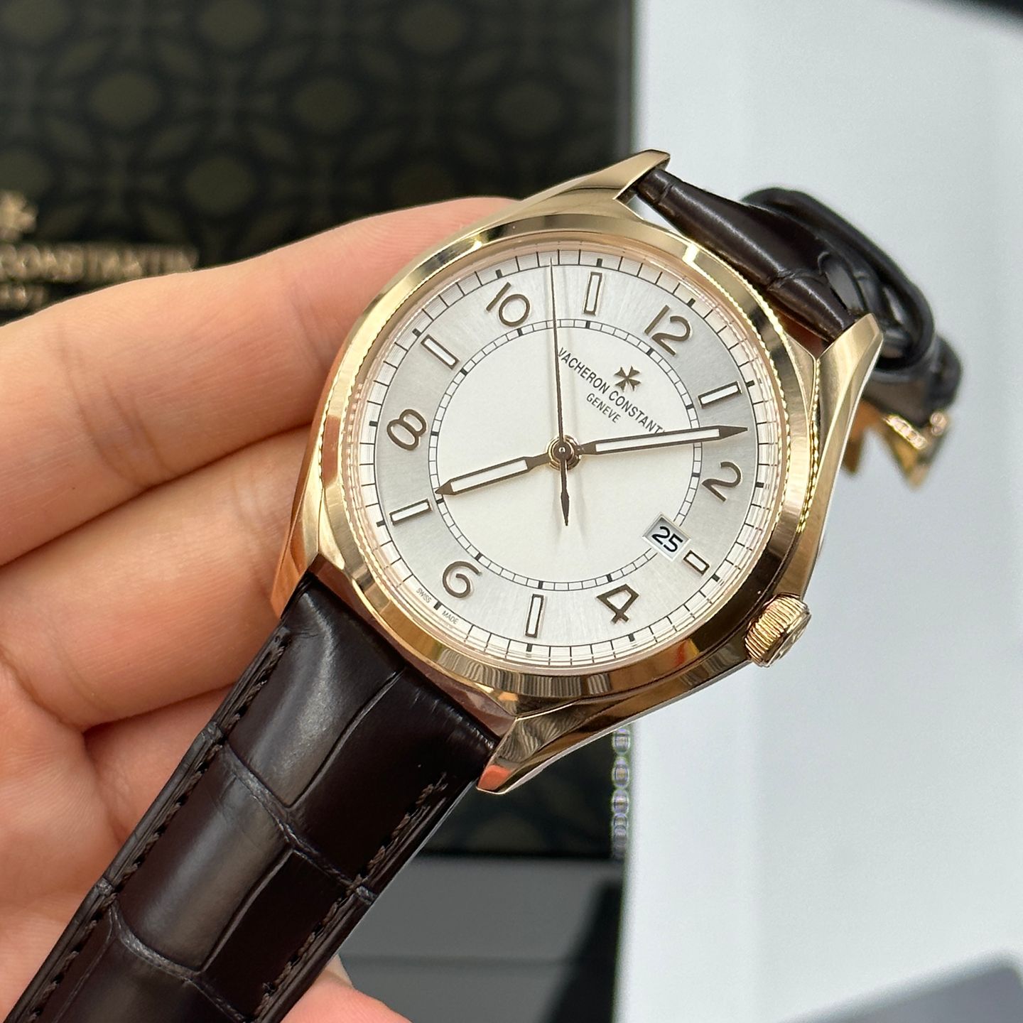 Vacheron Constantin Fiftysix 4600E/000R-B441 (2024) - Silver dial 40 mm Rose Gold case (6/8)