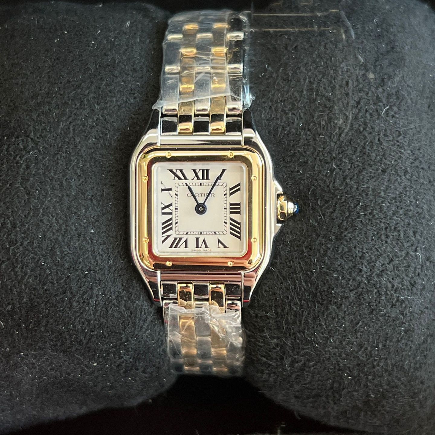 Cartier Panthère W2PN0013 (2025) - Silver dial 30 mm Gold/Steel case (2/7)