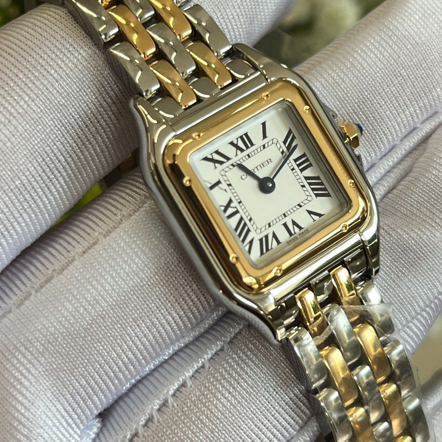 Cartier Panthère W2PN0013 (2025) - Silver dial 30 mm Gold/Steel case (1/7)