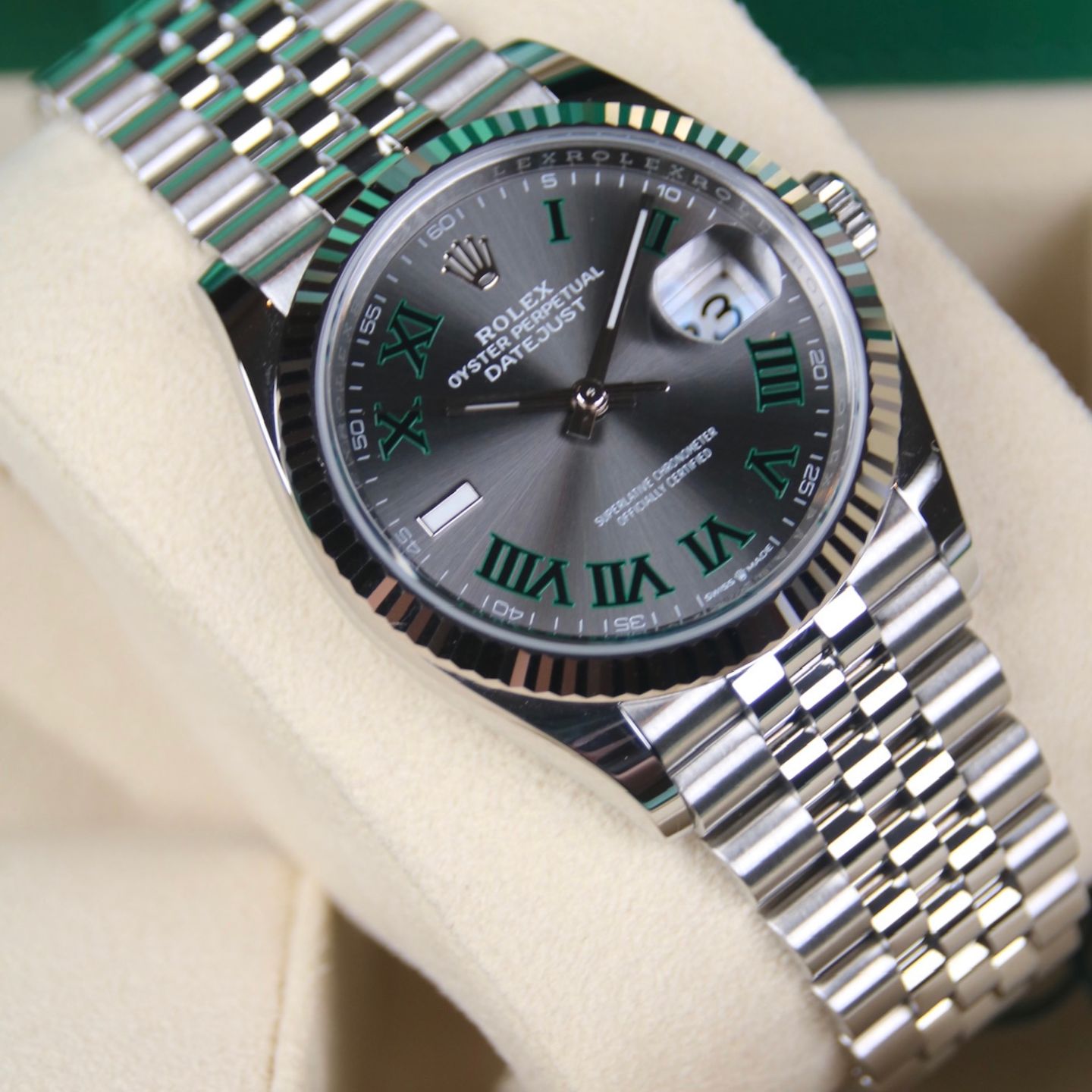 Rolex Datejust 36 126234 (2024) - Grijs wijzerplaat 36mm Staal (3/6)