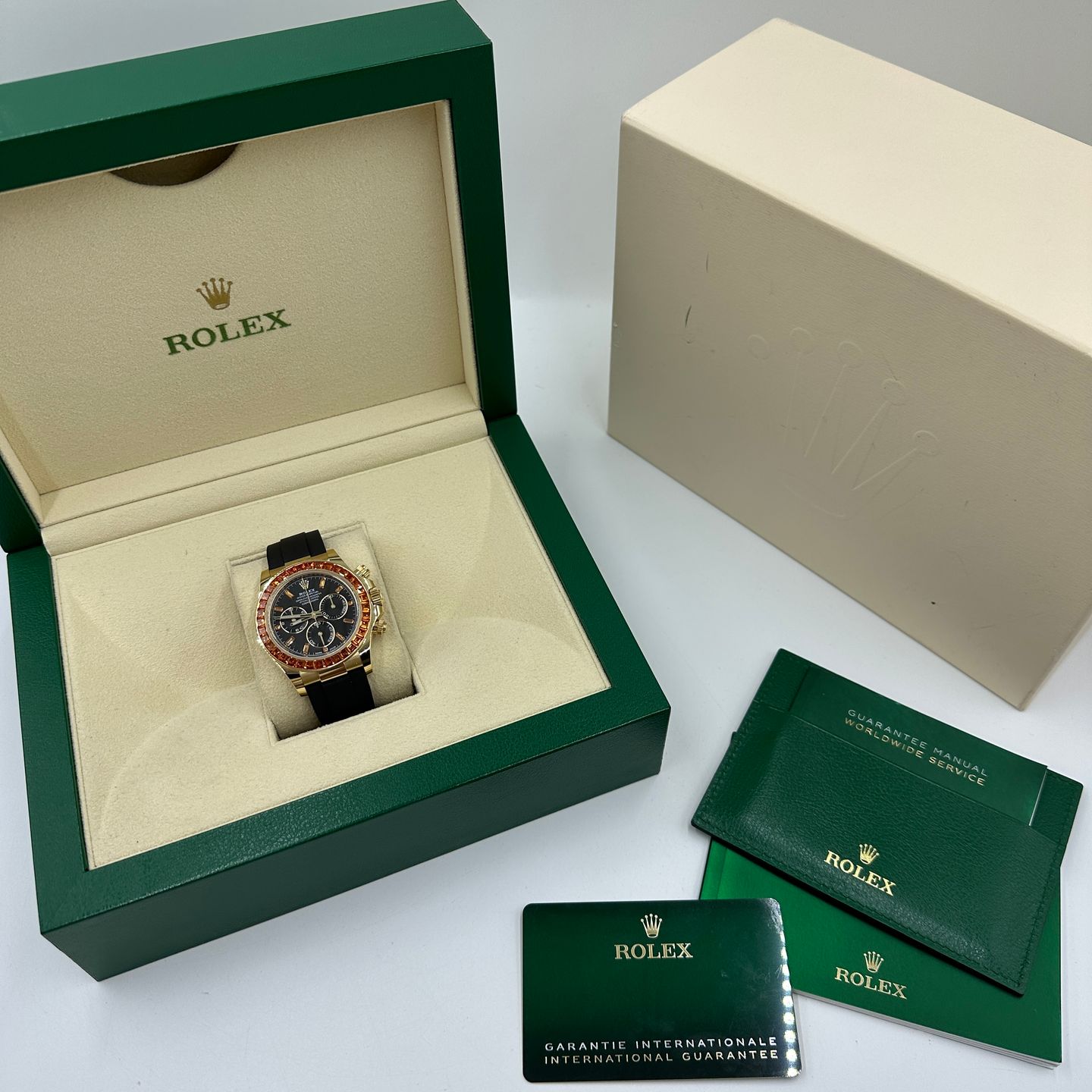 Rolex Daytona 116588SACO (2023) - Zwart wijzerplaat 40mm Geelgoud (2/8)