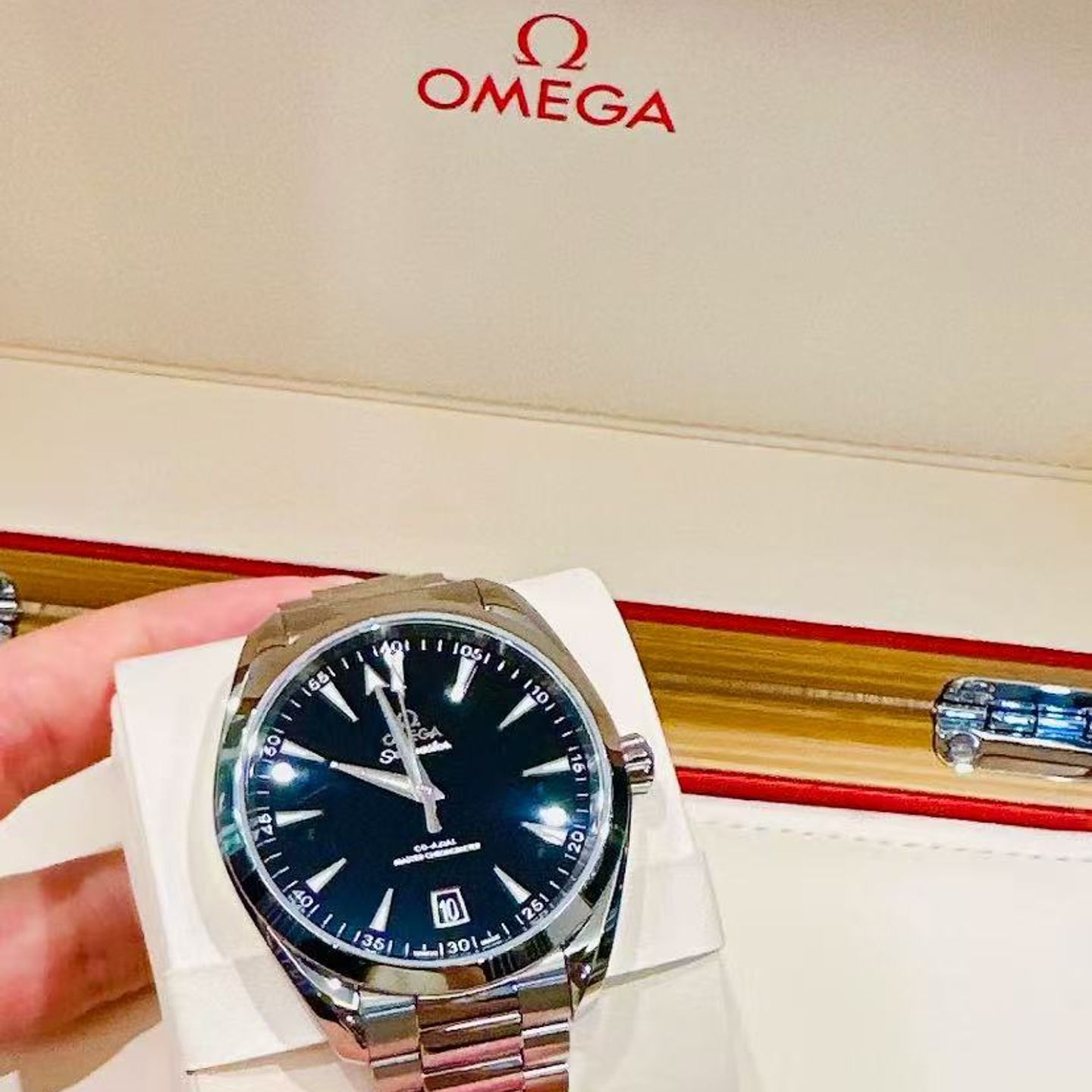 Omega Seamaster Aqua Terra 220.10.41.21.01.002 (2025) - Black dial 41 mm Steel case (3/4)