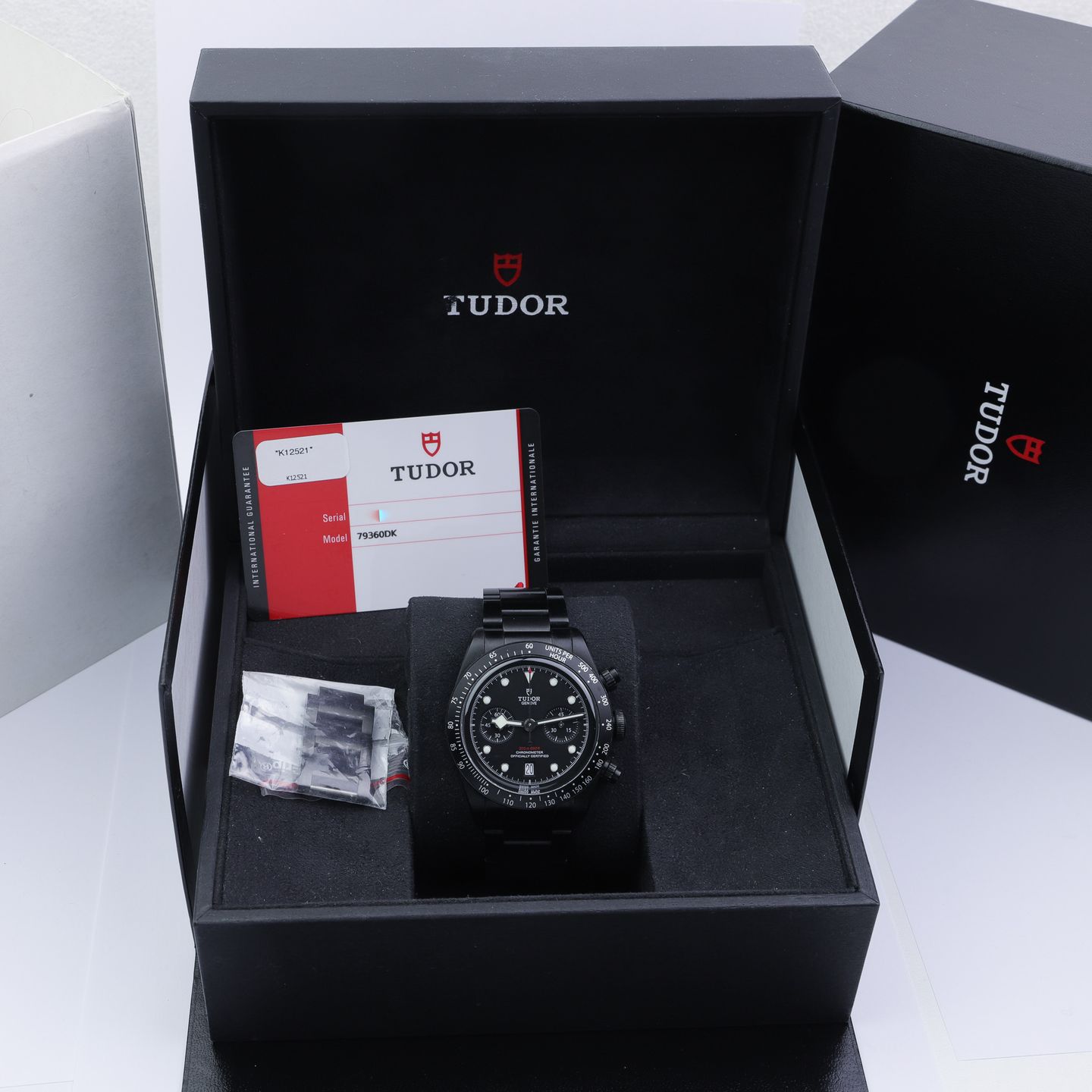 Tudor Black Bay Chrono 79360DK (2019) - Black dial 41 mm Steel case (3/4)