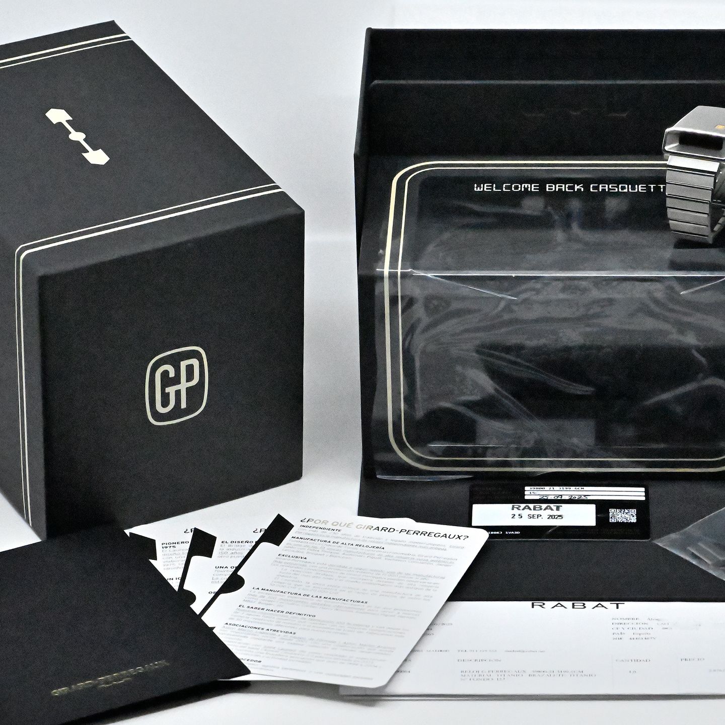 Girard-Perregaux Unknown 39800-21-3199-6CM (2025) - Black dial 42 mm Titanium case (3/8)