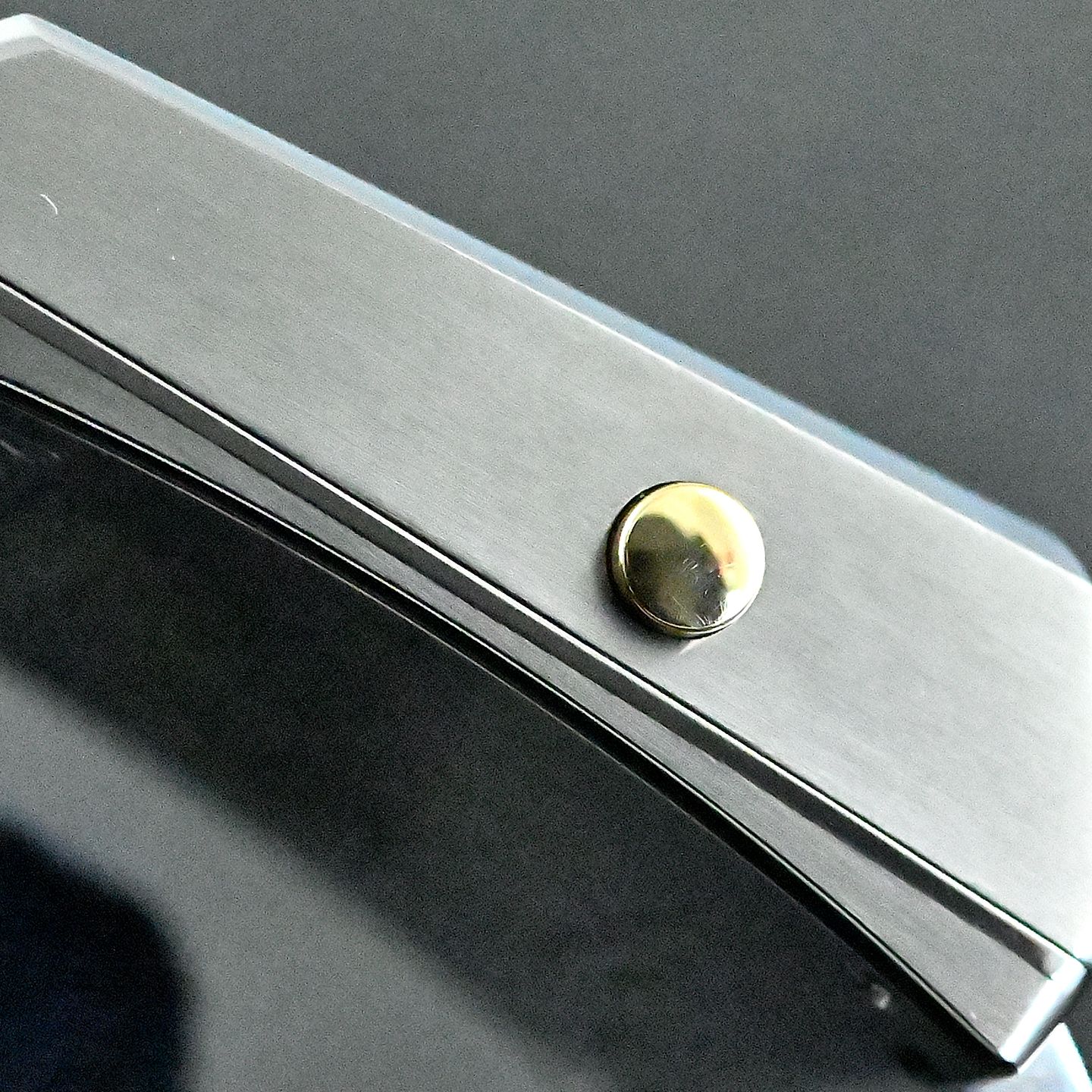 Girard-Perregaux Unknown 39800-21-3199-6CM (2025) - Black dial 42 mm Titanium case (7/8)