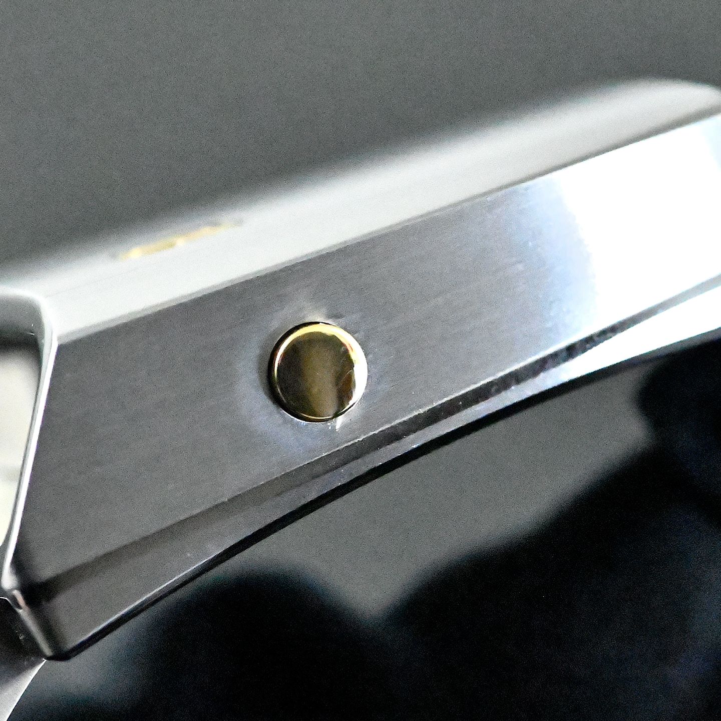 Girard-Perregaux Unknown 39800-21-3199-6CM (2025) - Black dial 42 mm Titanium case (8/8)