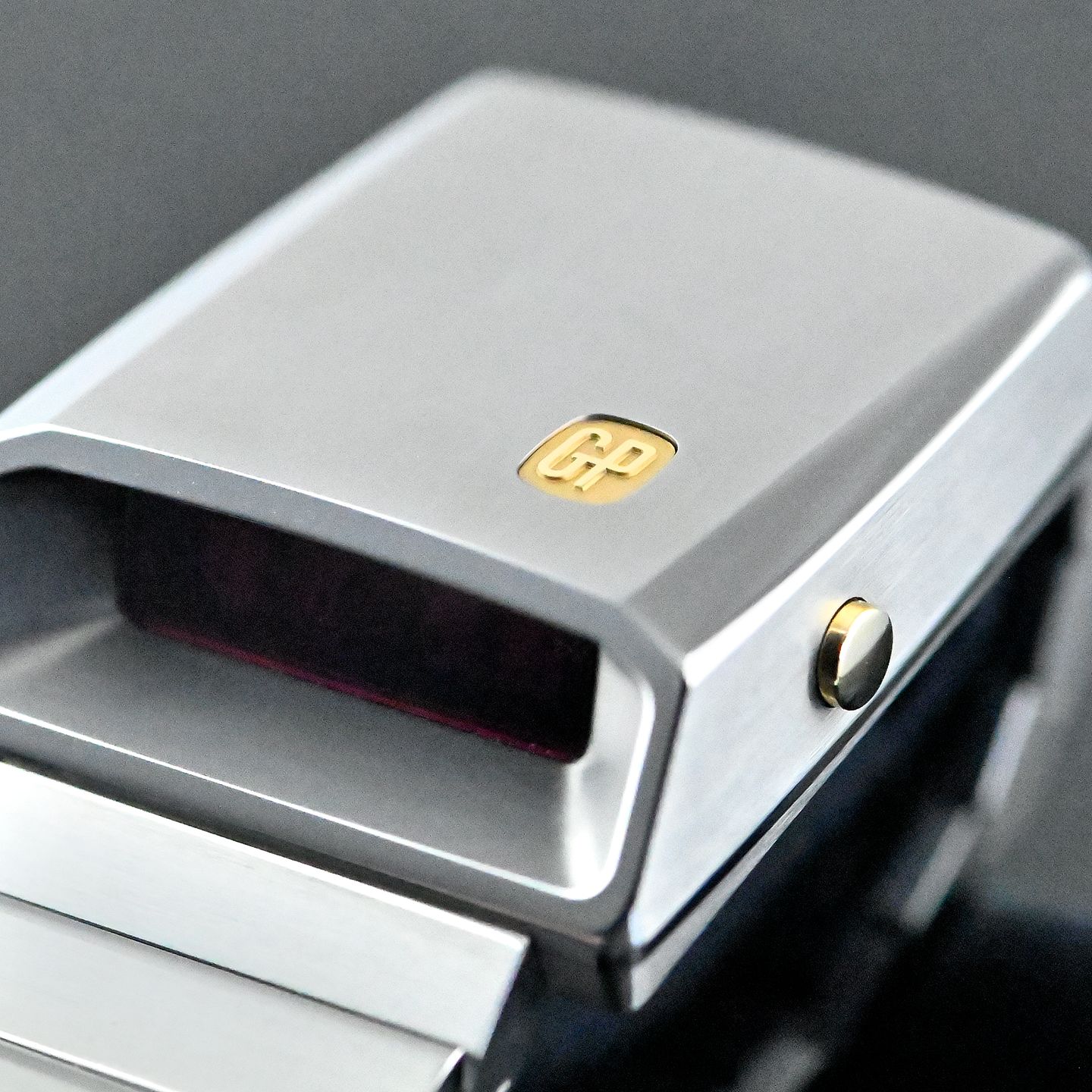 Girard-Perregaux Unknown 39800-21-3199-6CM (2025) - Black dial 42 mm Titanium case (1/8)