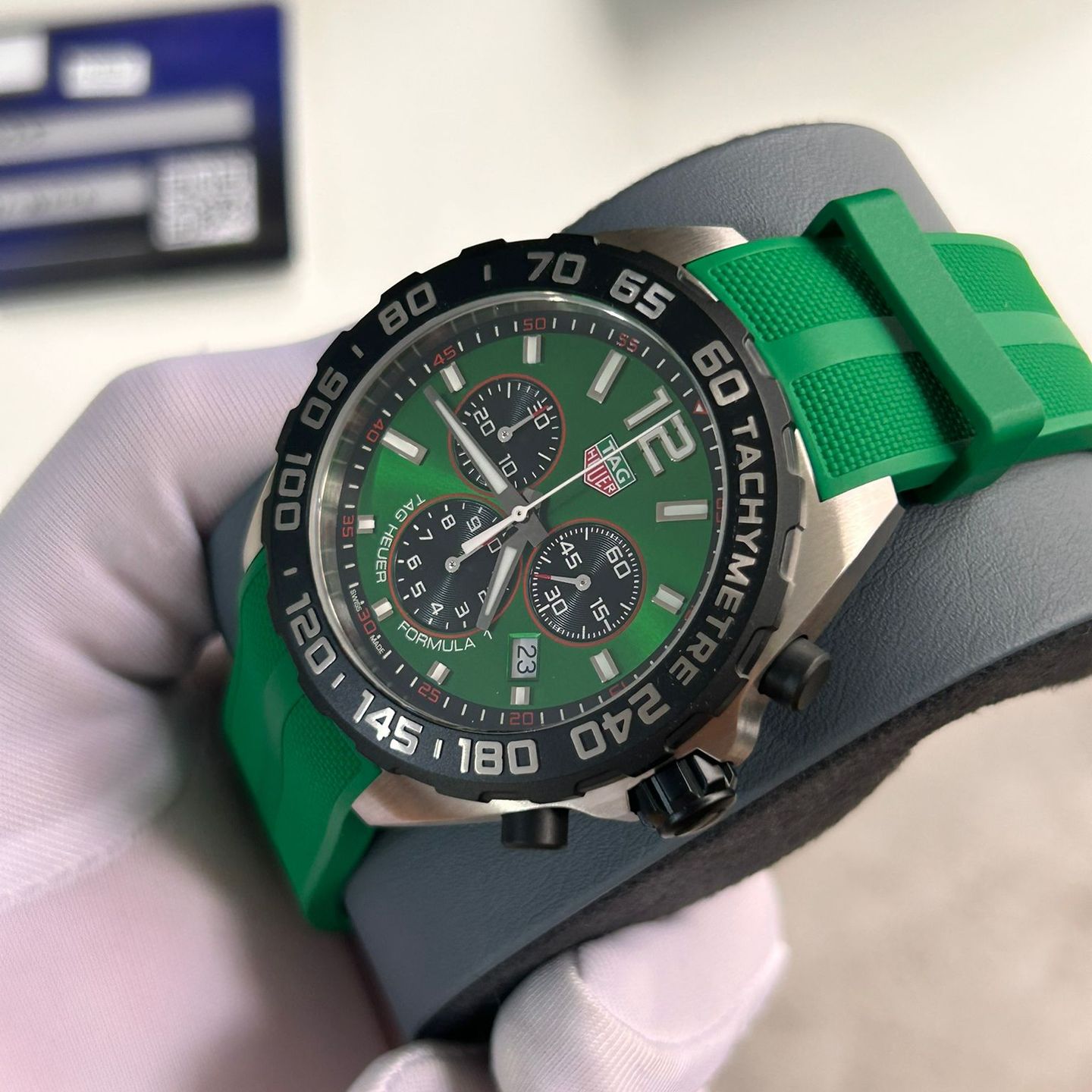 TAG Heuer Formula 1 Quartz CAZ101AP.FT8056 (2025) - Groen wijzerplaat 43mm Staal (3/8)