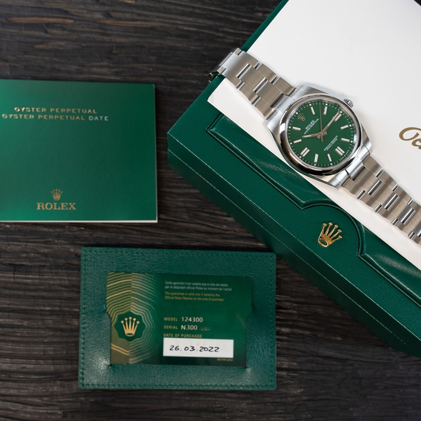 Rolex Oyster Perpetual 41 124300 (2023) - Green dial 41 mm Steel case (2/8)