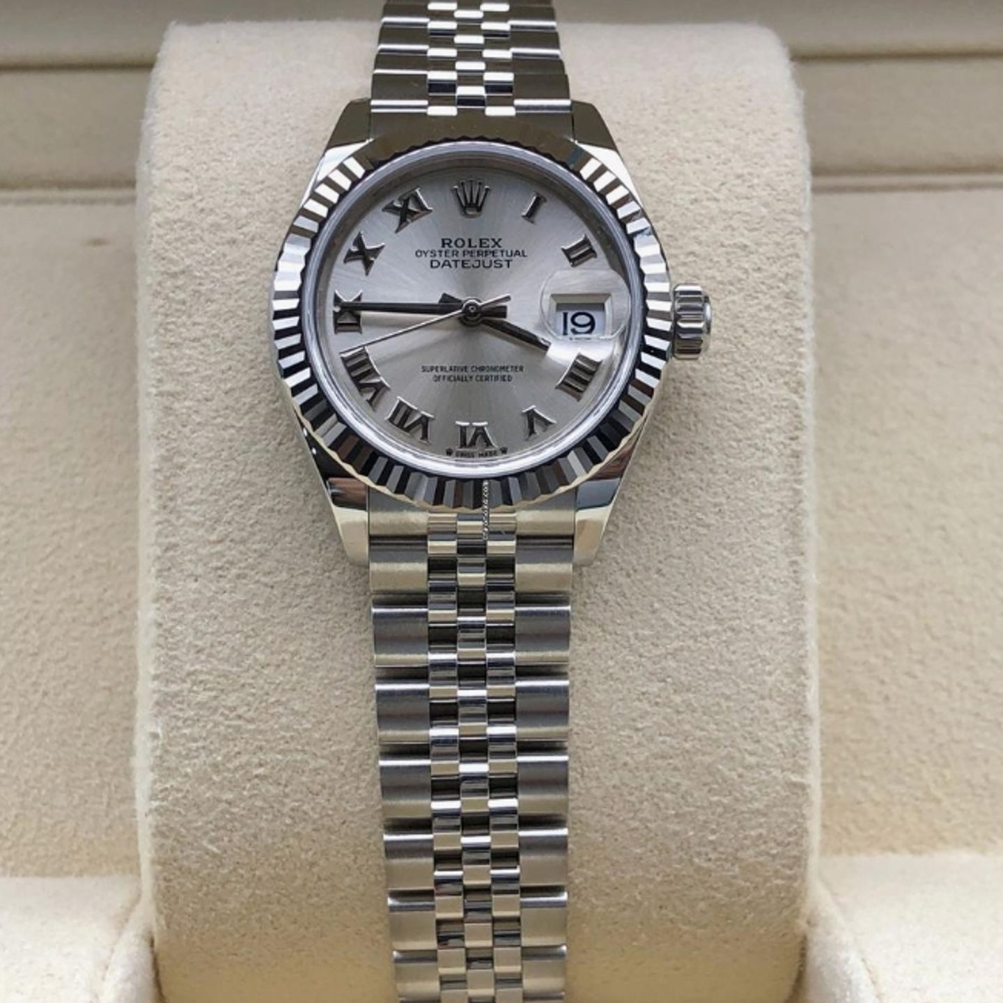 Rolex Lady-Datejust 279174 (2025) - Zilver wijzerplaat 28mm Staal (5/5)