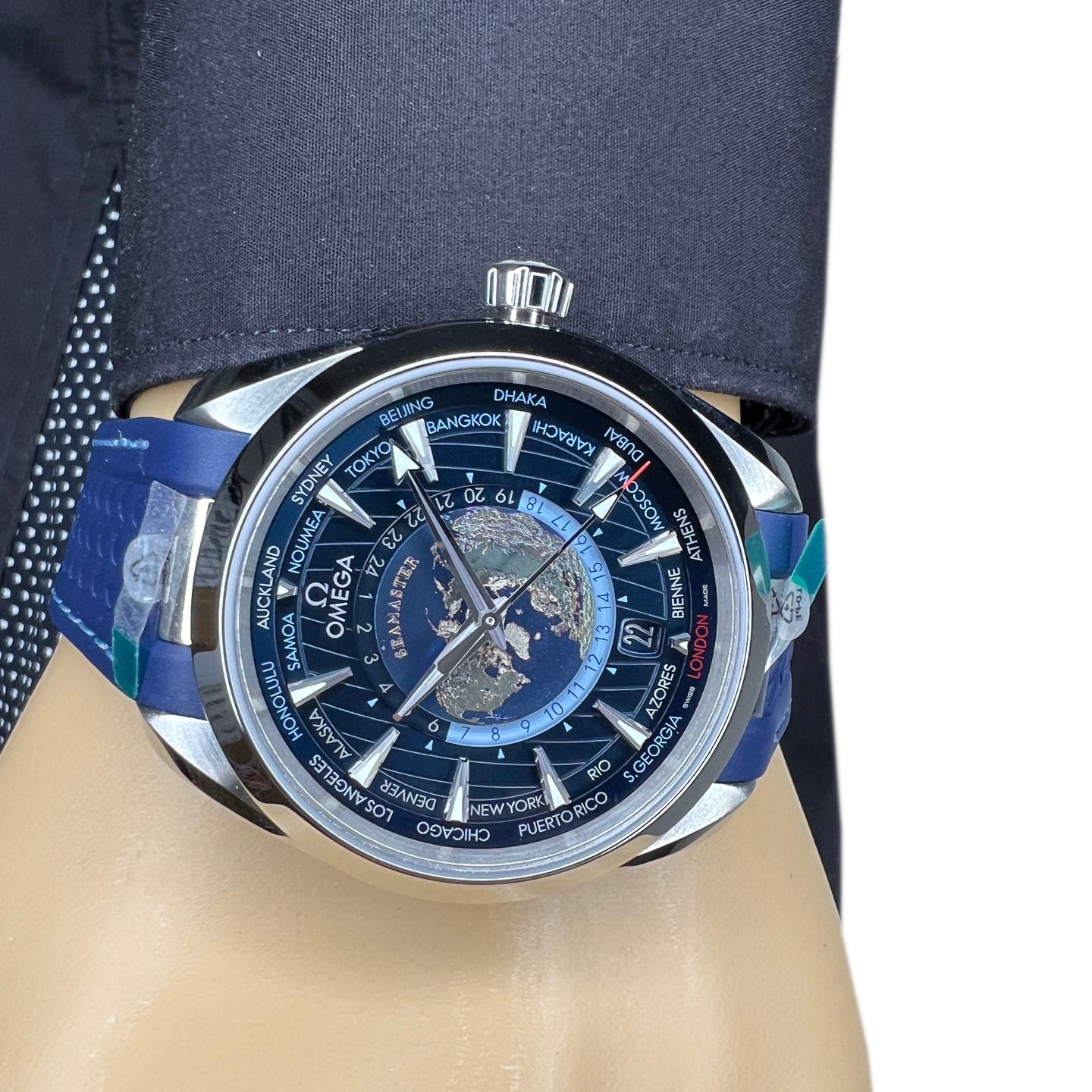 Omega Seamaster Aqua Terra 220.12.43.22.03.001 (2024) - Blue dial 43 mm Steel case (3/8)