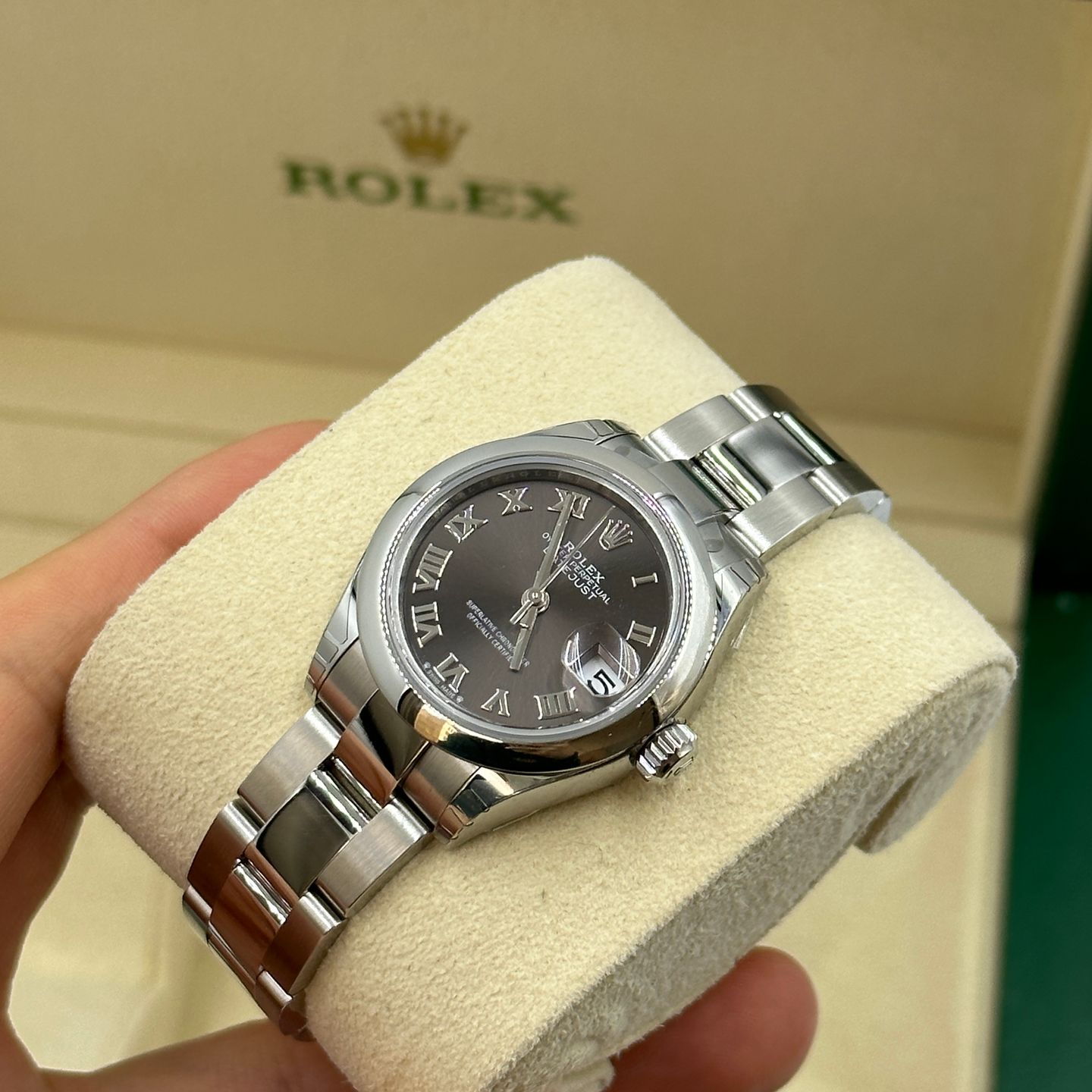 Rolex Lady-Datejust 279160 (2024) - Grey dial 28 mm Steel case (4/8)