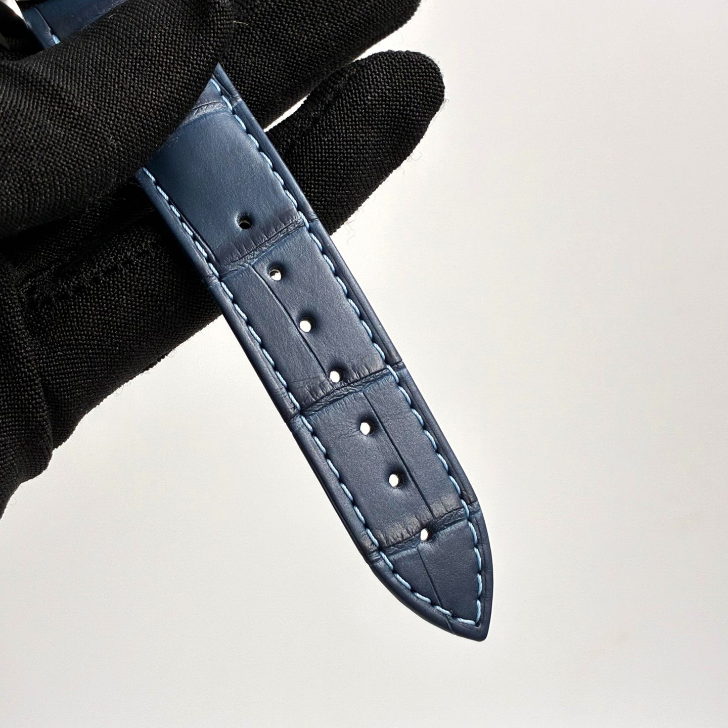 Omega Speedmaster 324.38.38.50.03.001 (2025) - Blue dial 38 mm Steel case (5/6)