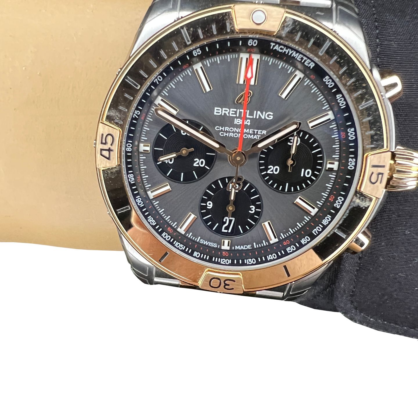 Breitling Chronomat 42 UB0134101B1U1 (2024) - Grijs wijzerplaat 42mm Goud/Staal (6/8)