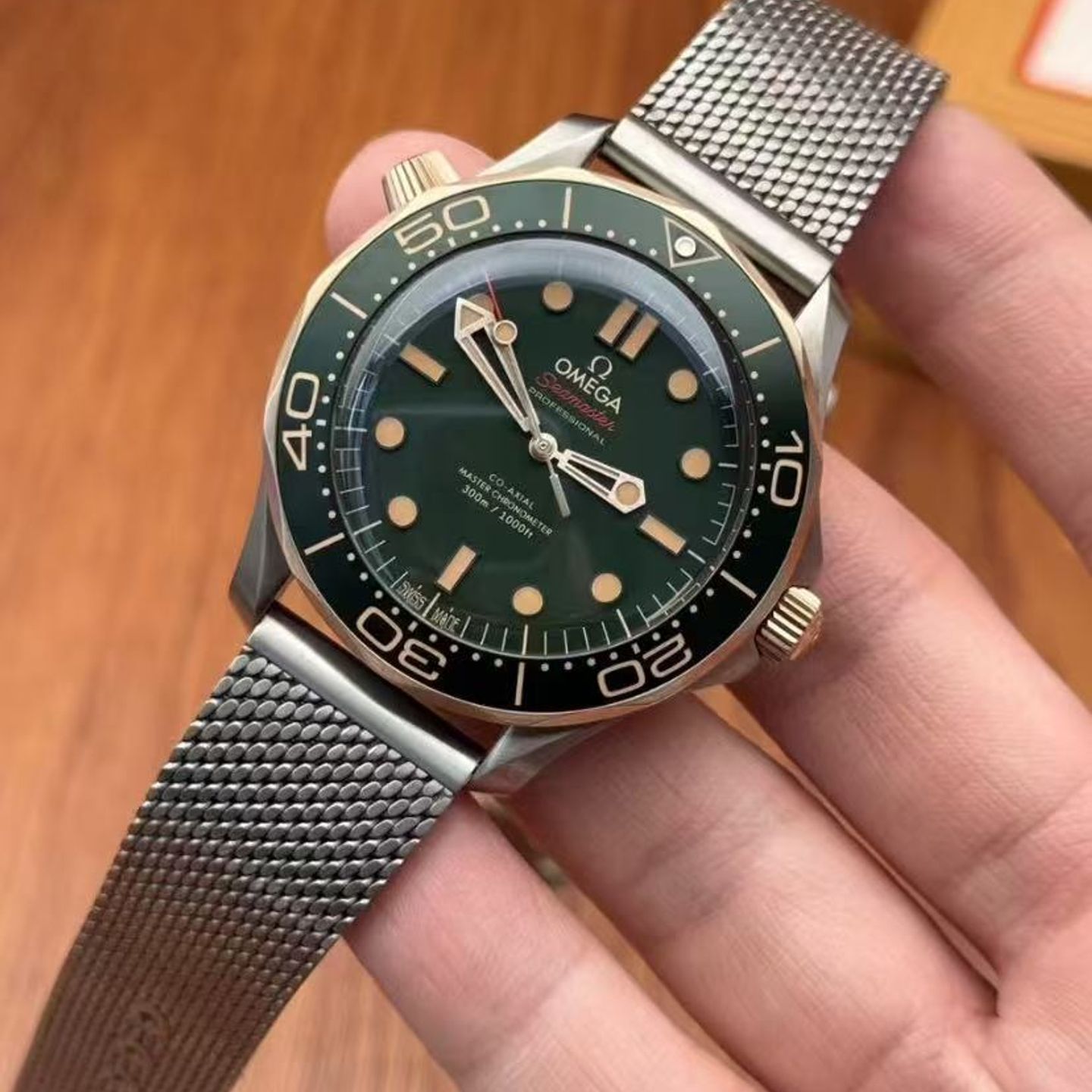 Omega Seamaster Diver 300 M 210.90.42.20.10.001 - (2/3)