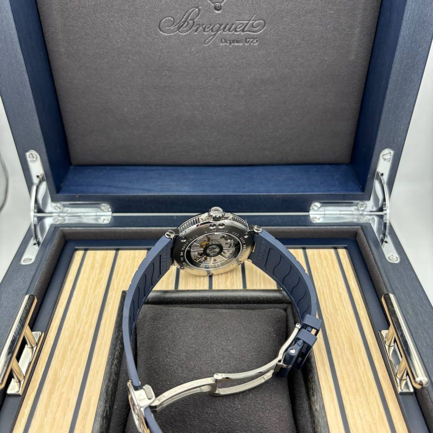 Breguet Marine 5517TI/Y1/5ZU (2022) - Blue dial 40 mm Titanium case (4/5)