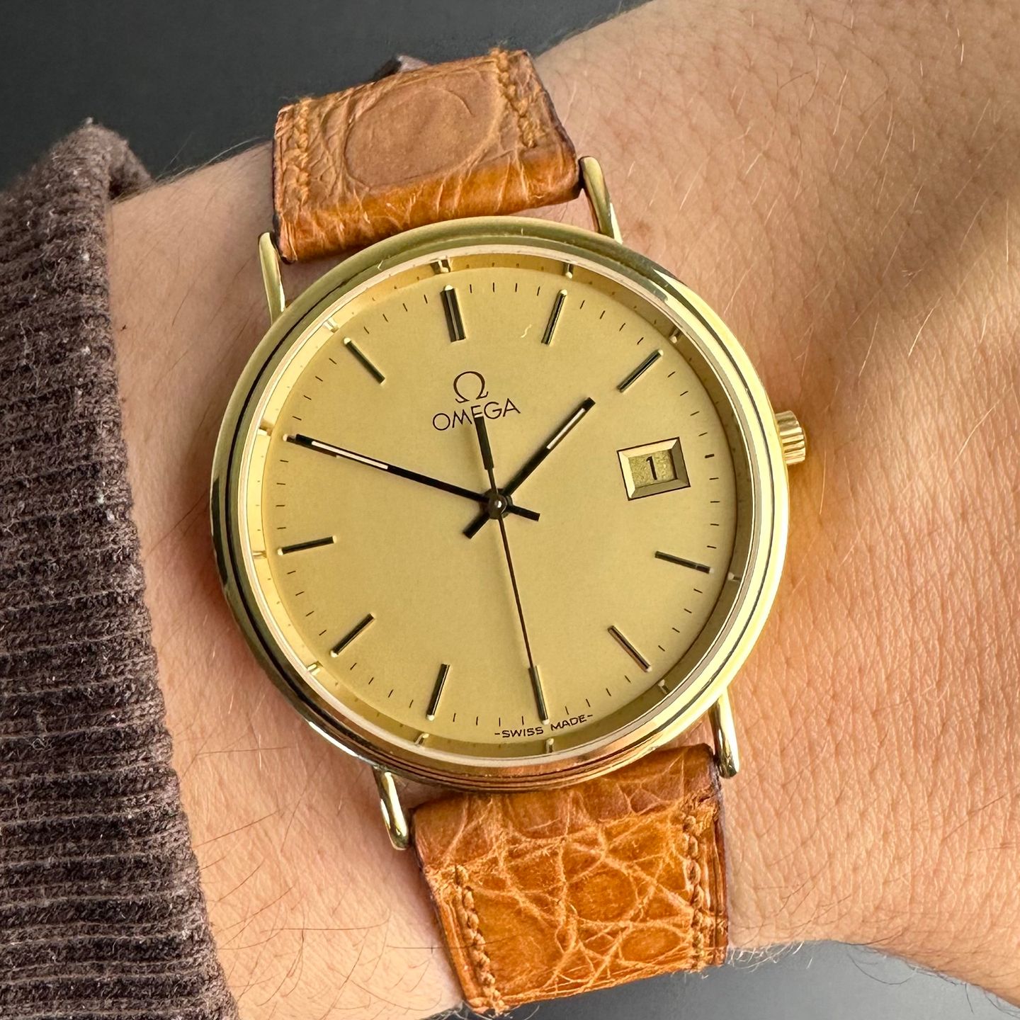 Omega Vintage 196.7500 (1998) - Gold dial 33 mm Yellow Gold case (2/8)