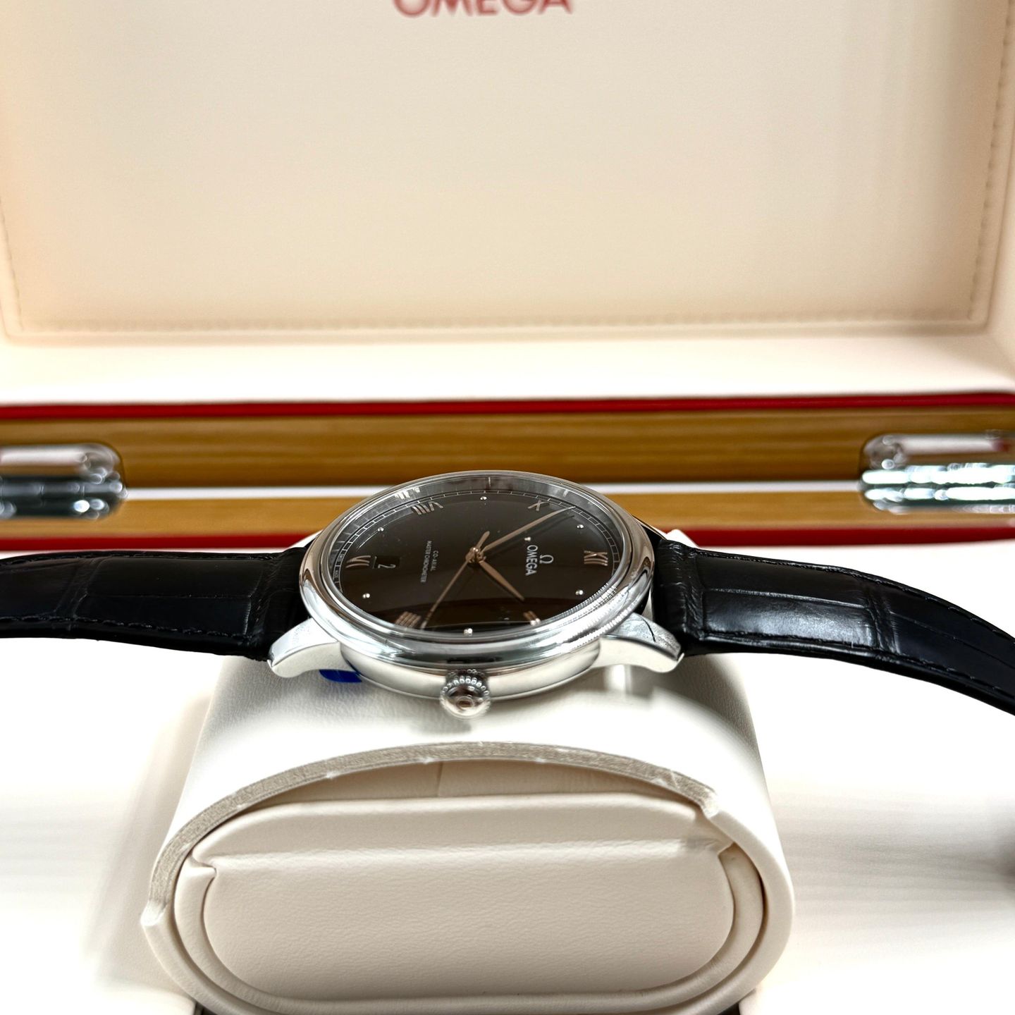 Omega De Ville 434.13.40.20.01.001 (2024) - Zwart wijzerplaat 40mm Staal (6/7)