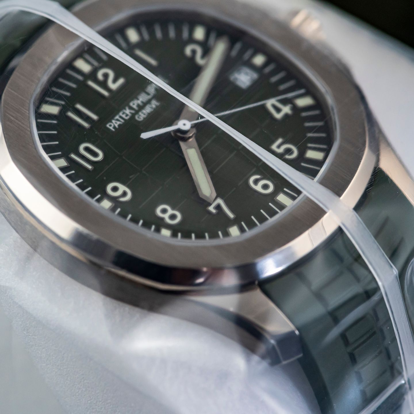 Patek Philippe Aquanaut 5168G-010 (2020) - Groen wijzerplaat 42mm Witgoud (5/8)