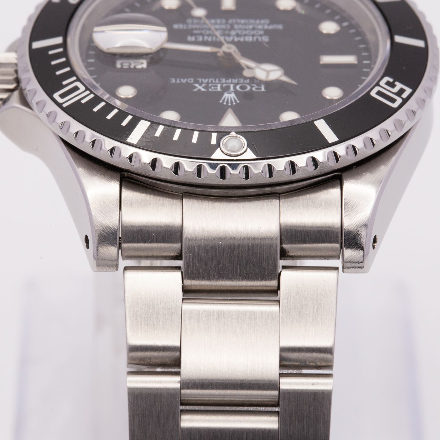 Rolex Submariner Date 16610 (2001) - Black dial 40 mm Steel case (5/8)