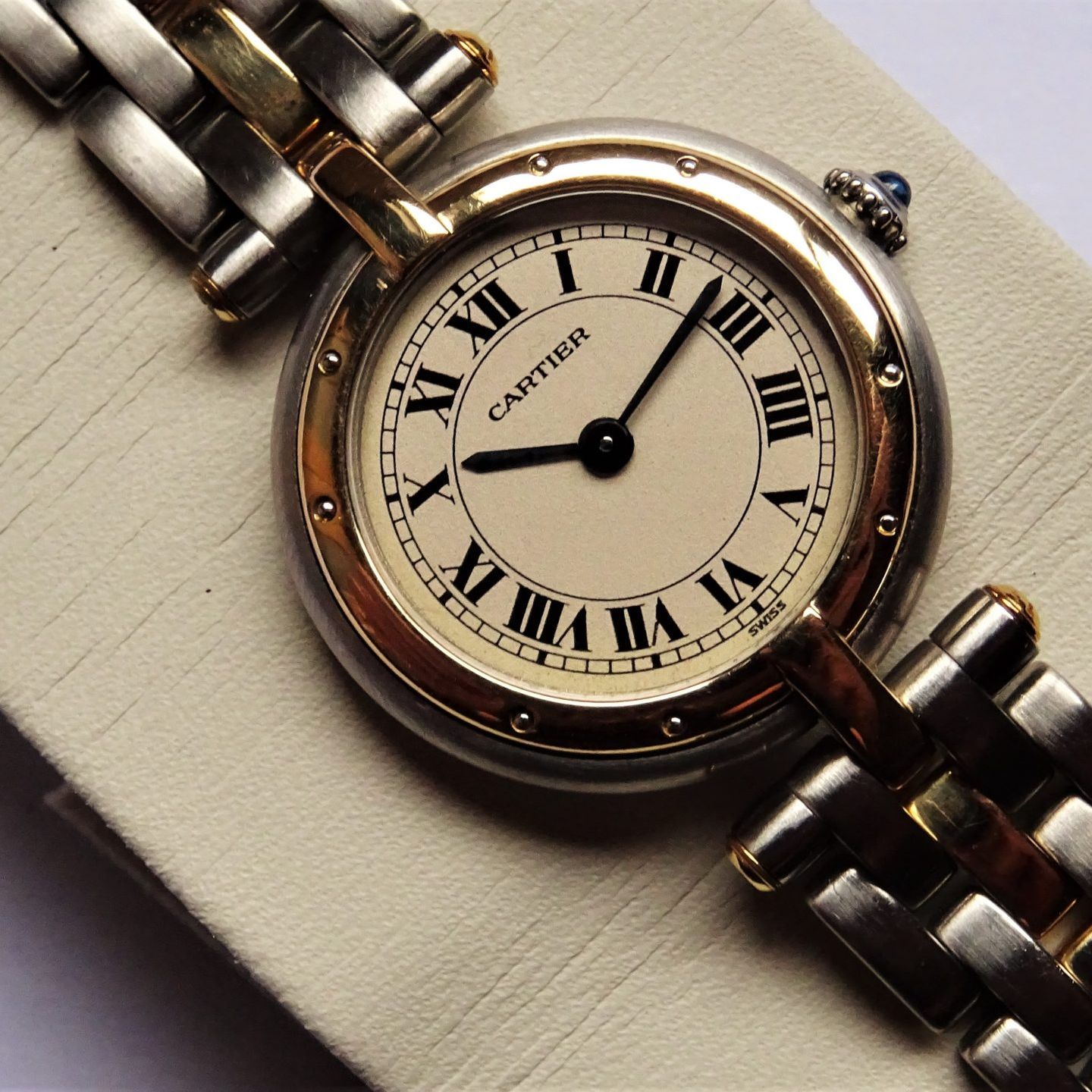 Cartier Panthère 166920 (1986) - Champagne dial 24 mm Gold/Steel case (2/6)