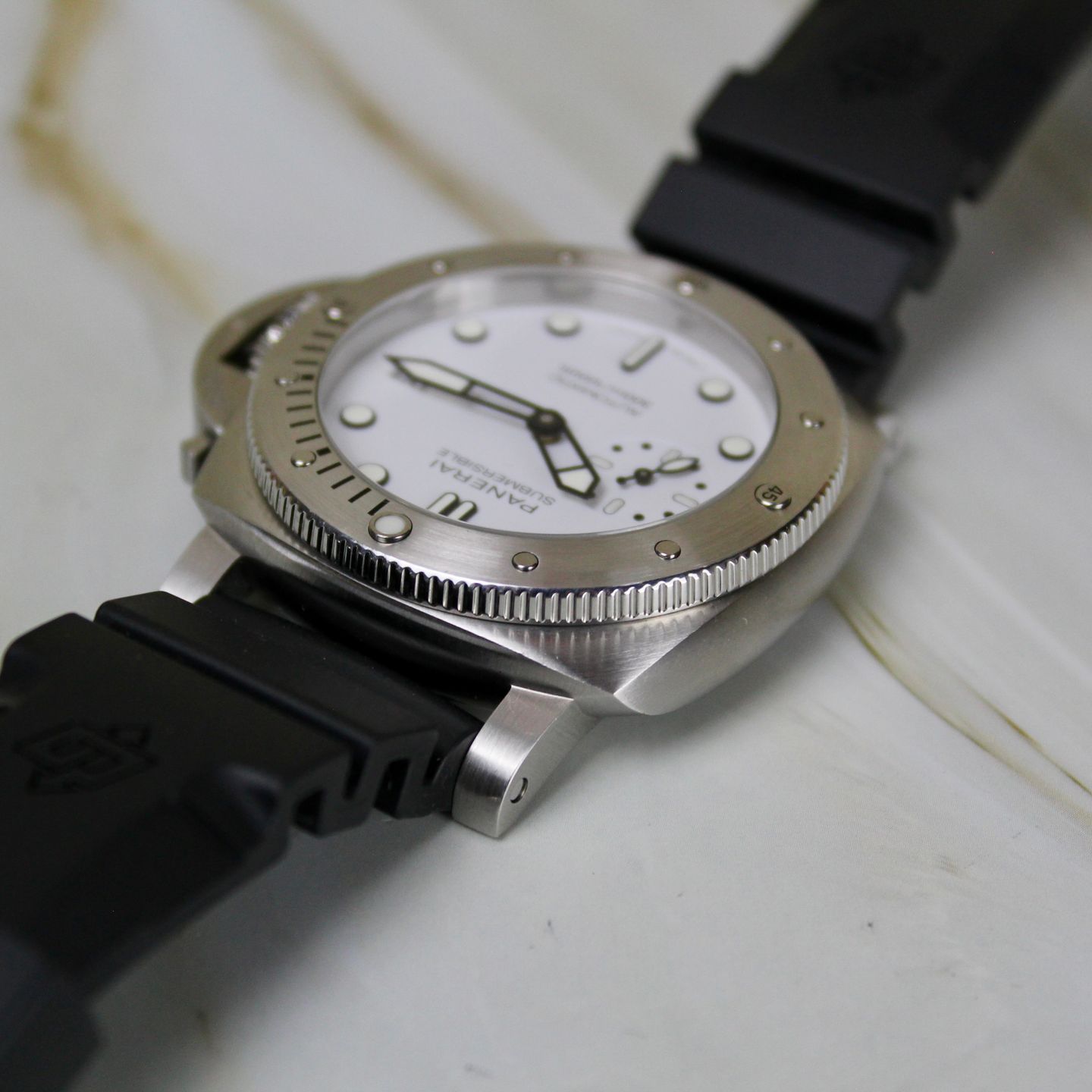 Panerai Luminor Submersible PAM02223 - (5/7)