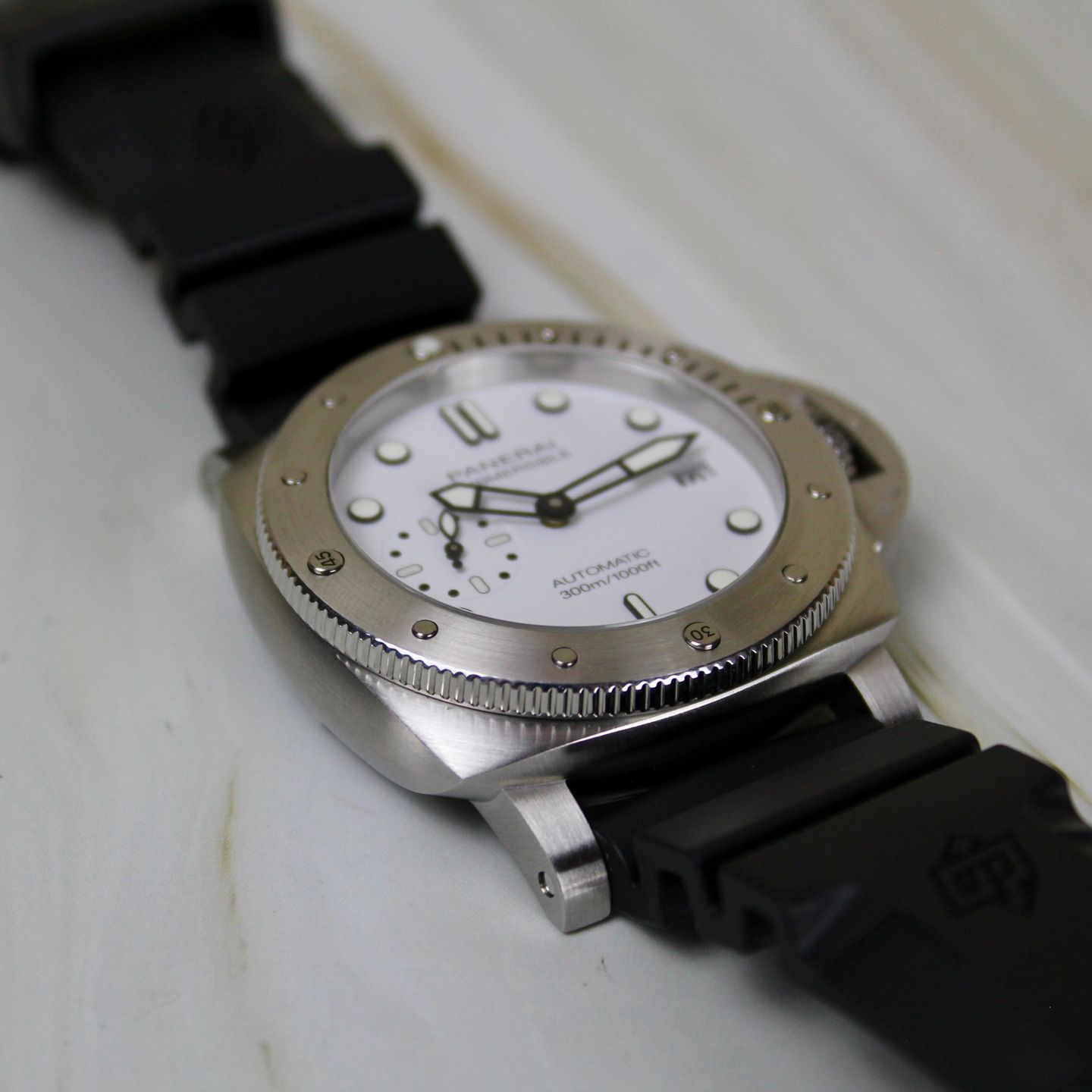 Panerai Luminor Submersible PAM02223 - (2/7)