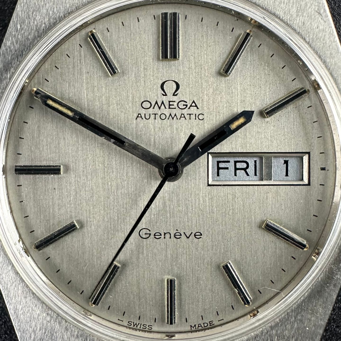 Omega Genève 166.0125 (1972) - Grey dial 35 mm Steel case (8/8)