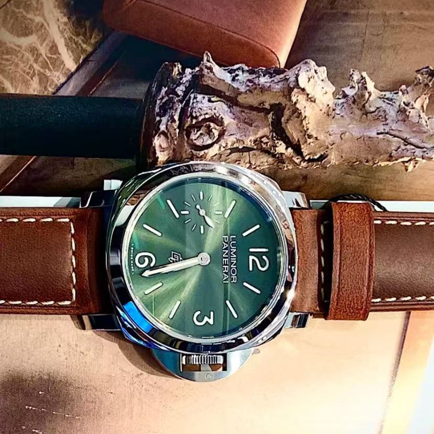 Panerai Luminor PAM01624 (2025) - Groen wijzerplaat 44mm Staal (2/8)