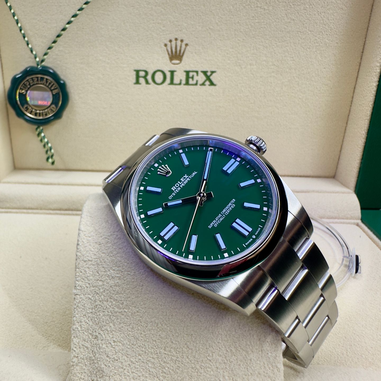 Rolex Oyster Perpetual 41 124300 (2024) - Groen wijzerplaat 41mm Staal (2/8)