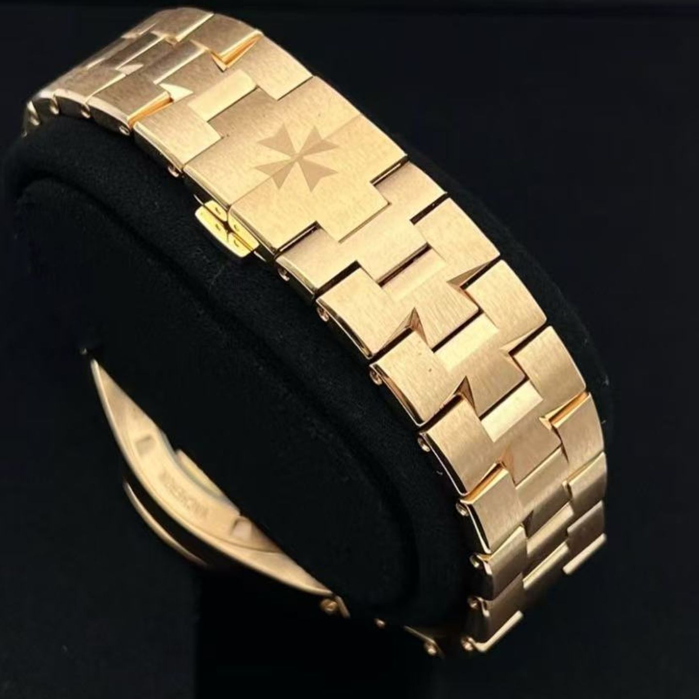 Vacheron Constantin Overseas 4520V/210R-B967 (2025) - Green dial 41 mm Rose Gold case (5/5)