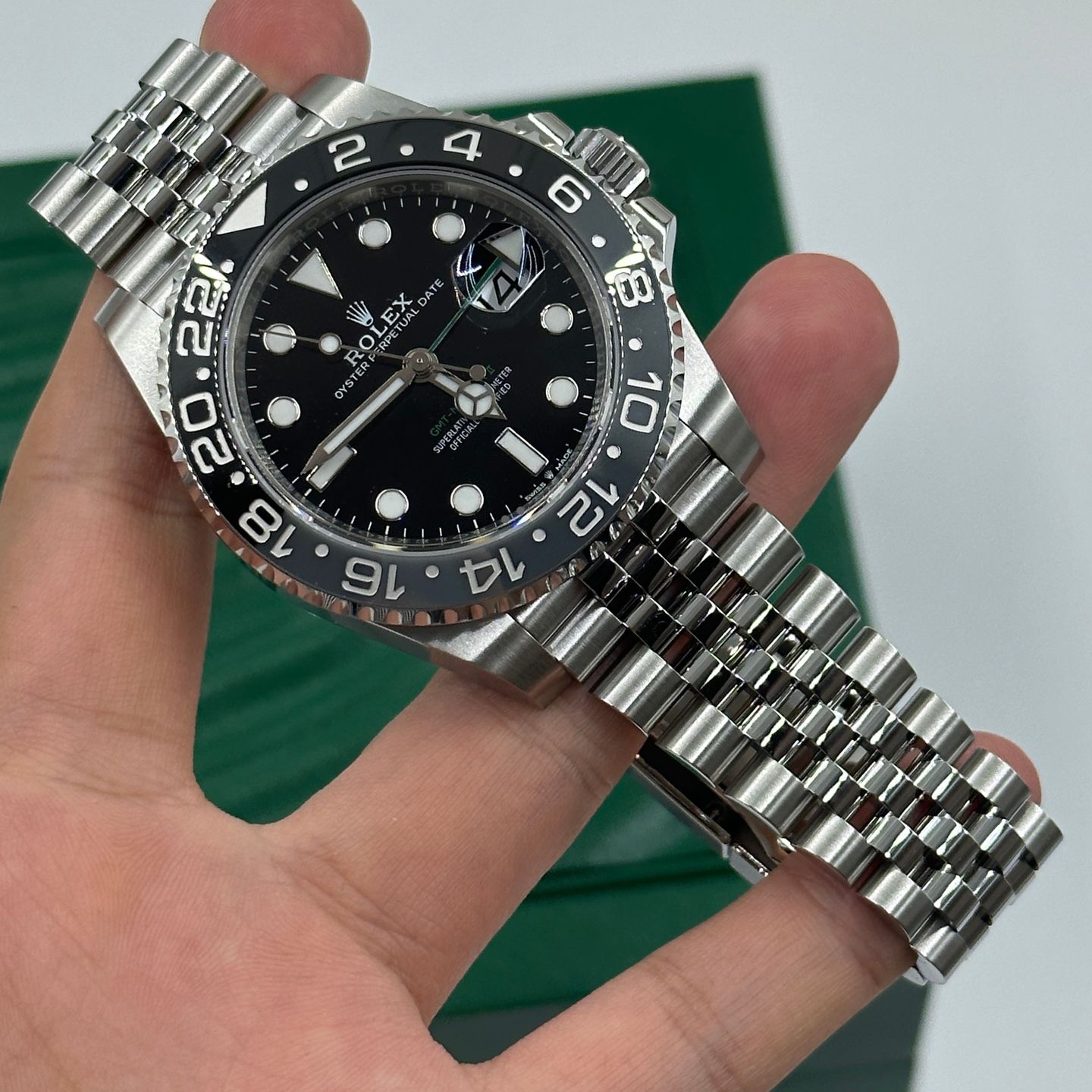 Rolex GMT-Master II 126710GRNR (2024) - Zwart wijzerplaat 40mm Staal (7/8)