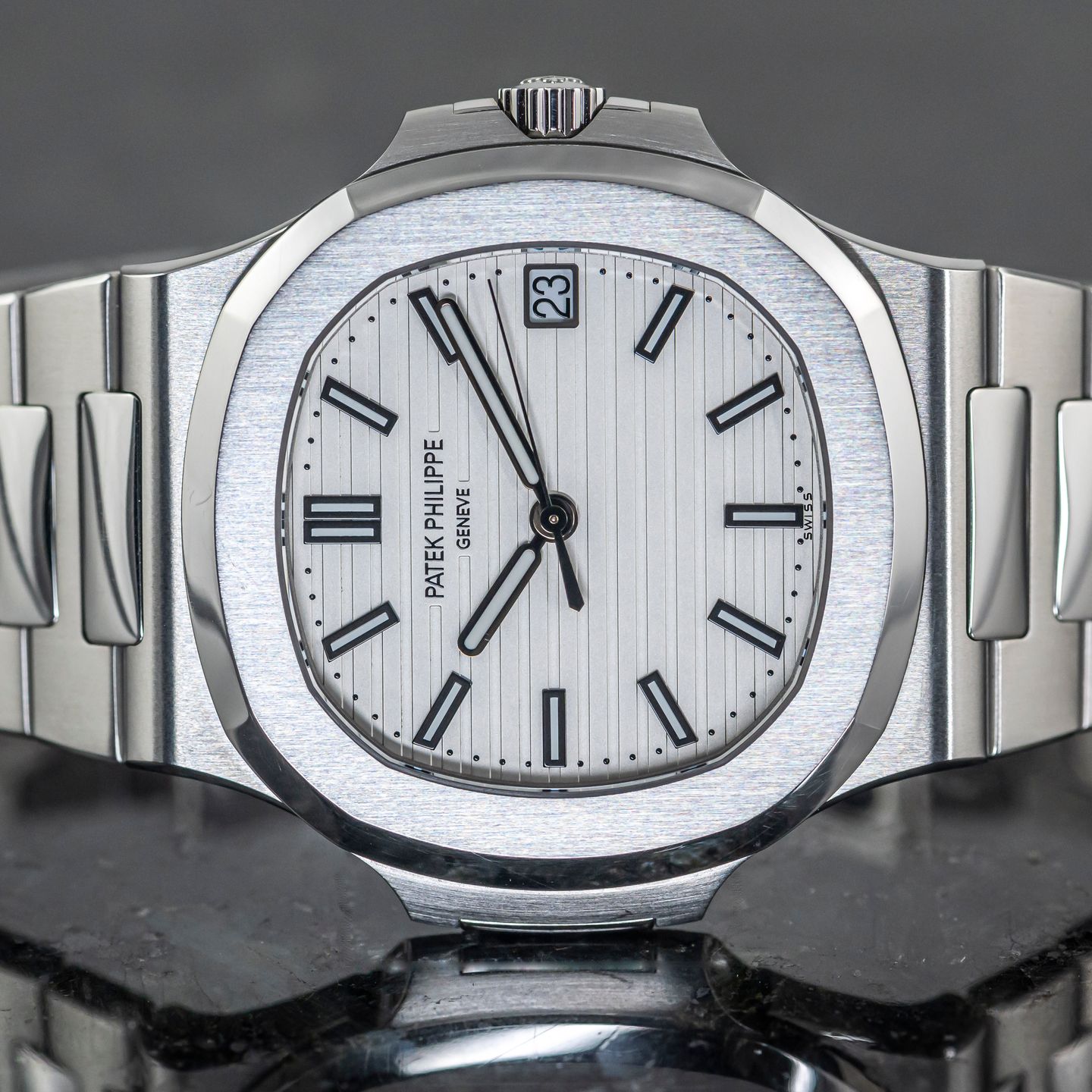 Patek Philippe Nautilus 5711/1A-011 (2019) - Wit wijzerplaat 40mm Staal (3/8)