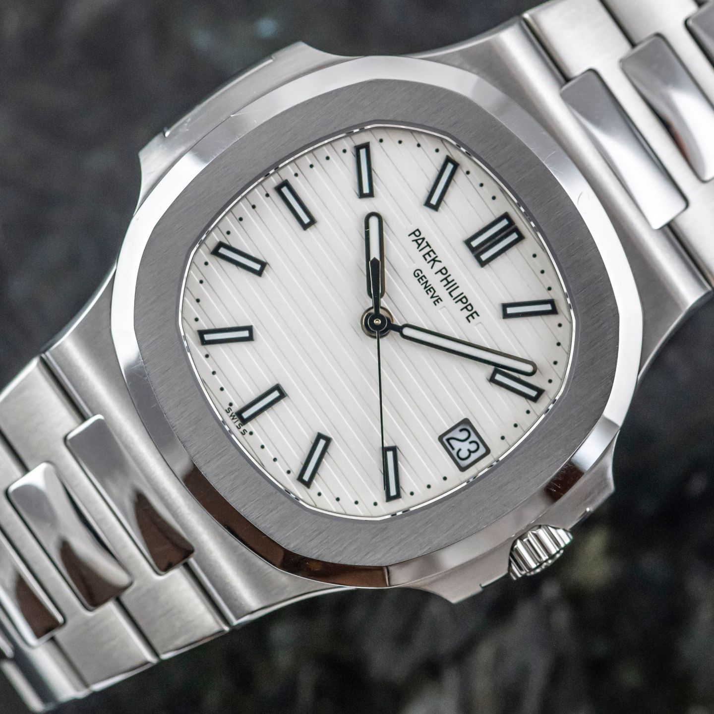 Patek Philippe Nautilus 5711/1A-011 (2019) - Wit wijzerplaat 40mm Staal (1/8)