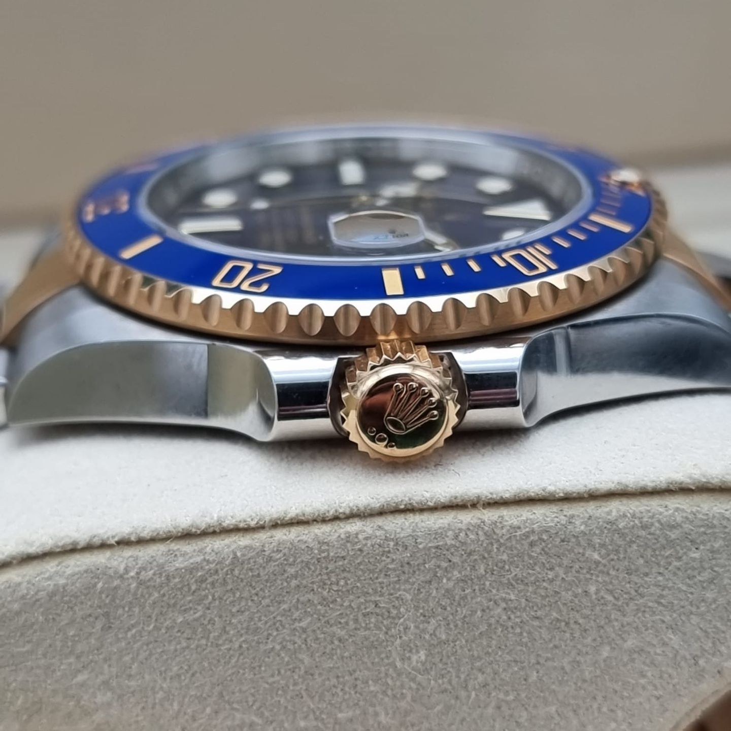 Rolex Submariner Date 116613LB (2020) - Blue dial 40 mm Gold/Steel case (3/7)