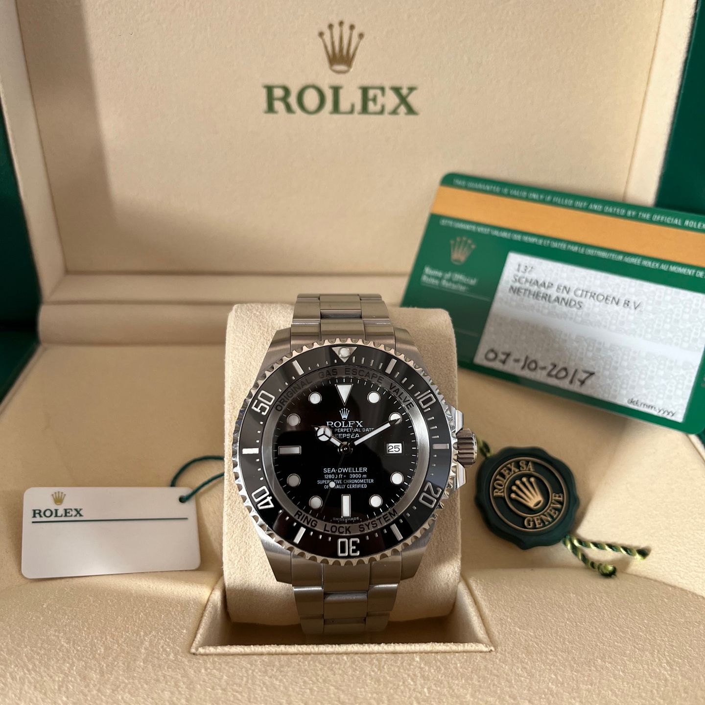 Rolex Sea-Dweller Deepsea 116660 (2017) - Zwart wijzerplaat 44mm Staal (8/8)