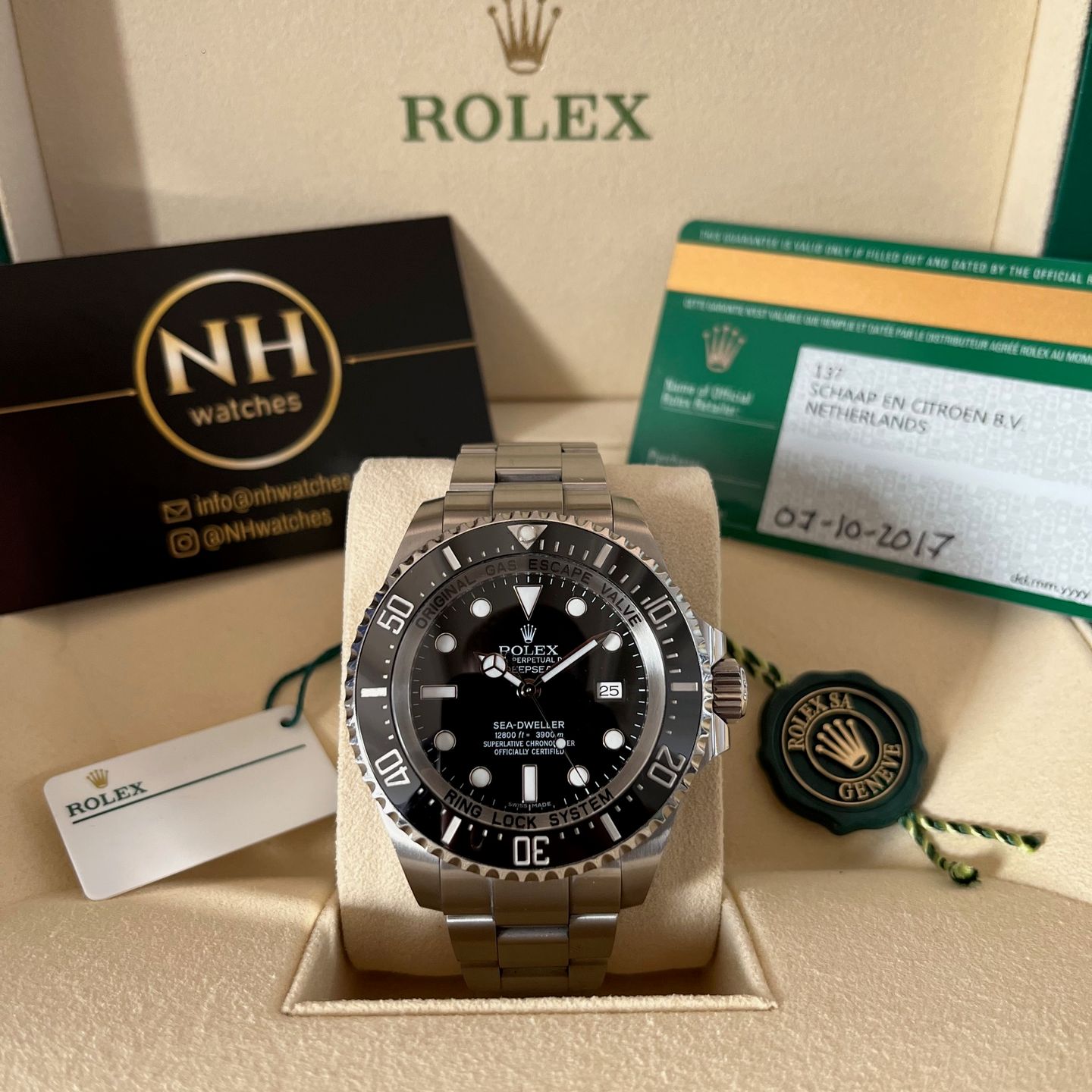 Rolex Sea-Dweller Deepsea 116660 (2017) - Zwart wijzerplaat 44mm Staal (1/8)