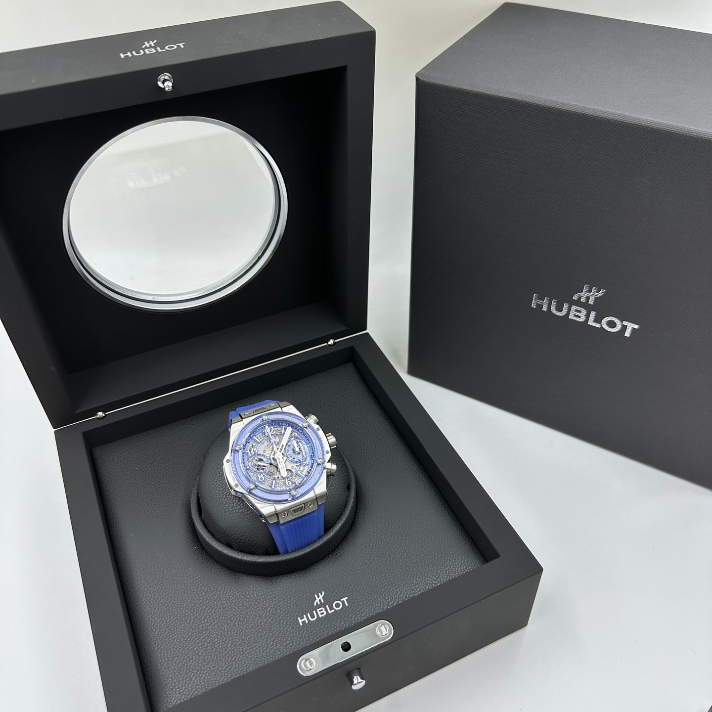 Hublot Big Bang Unico 441.NL.5129.RT.BUC21 (2021) - Blue dial 42 mm Titanium case (2/8)