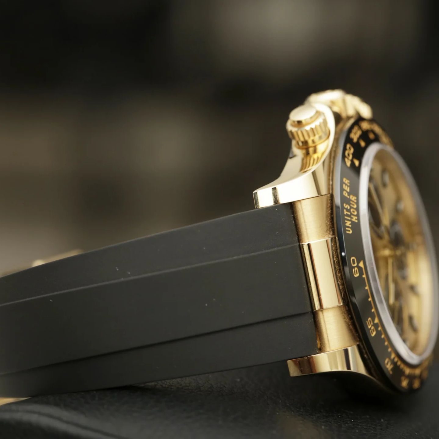 Rolex Daytona 116518LN (2022) - Champagne dial 40 mm Yellow Gold case (3/8)